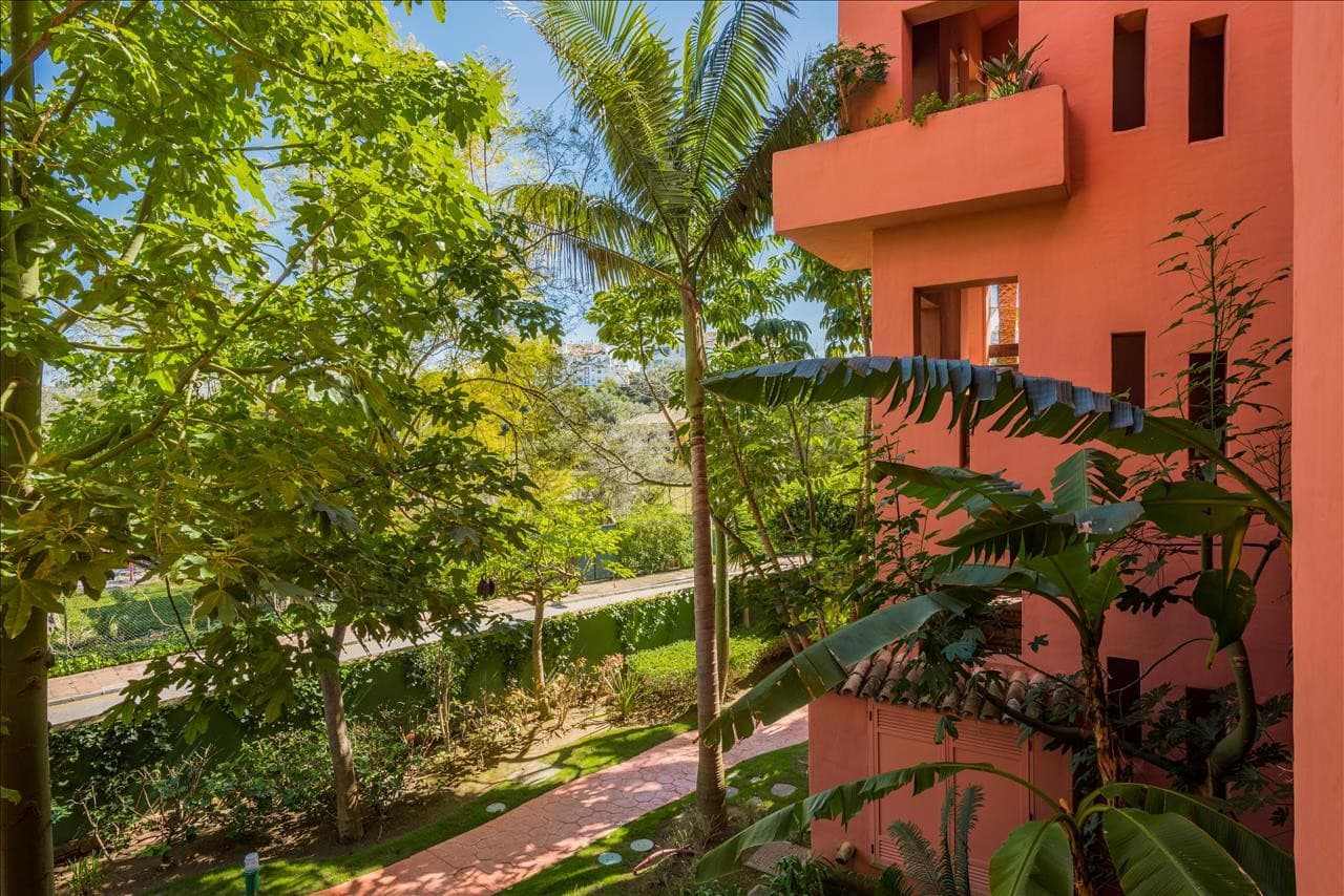 Apartment in Frontline Beach Urbanization Do you want to live in an authentic paradise? This apartment is for you!