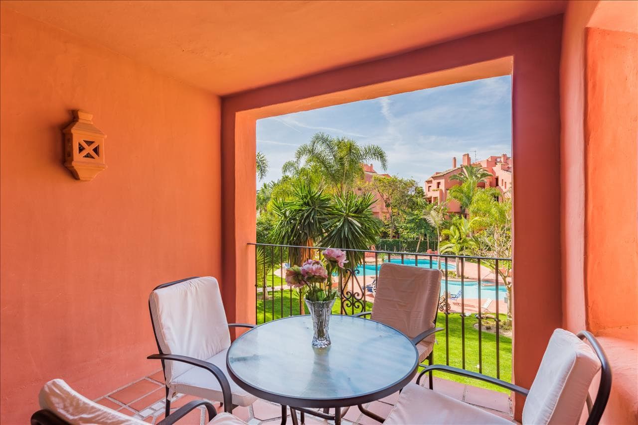 Apartment in Frontline Beach Urbanization Do you want to live in an authentic paradise? This apartment is for you!