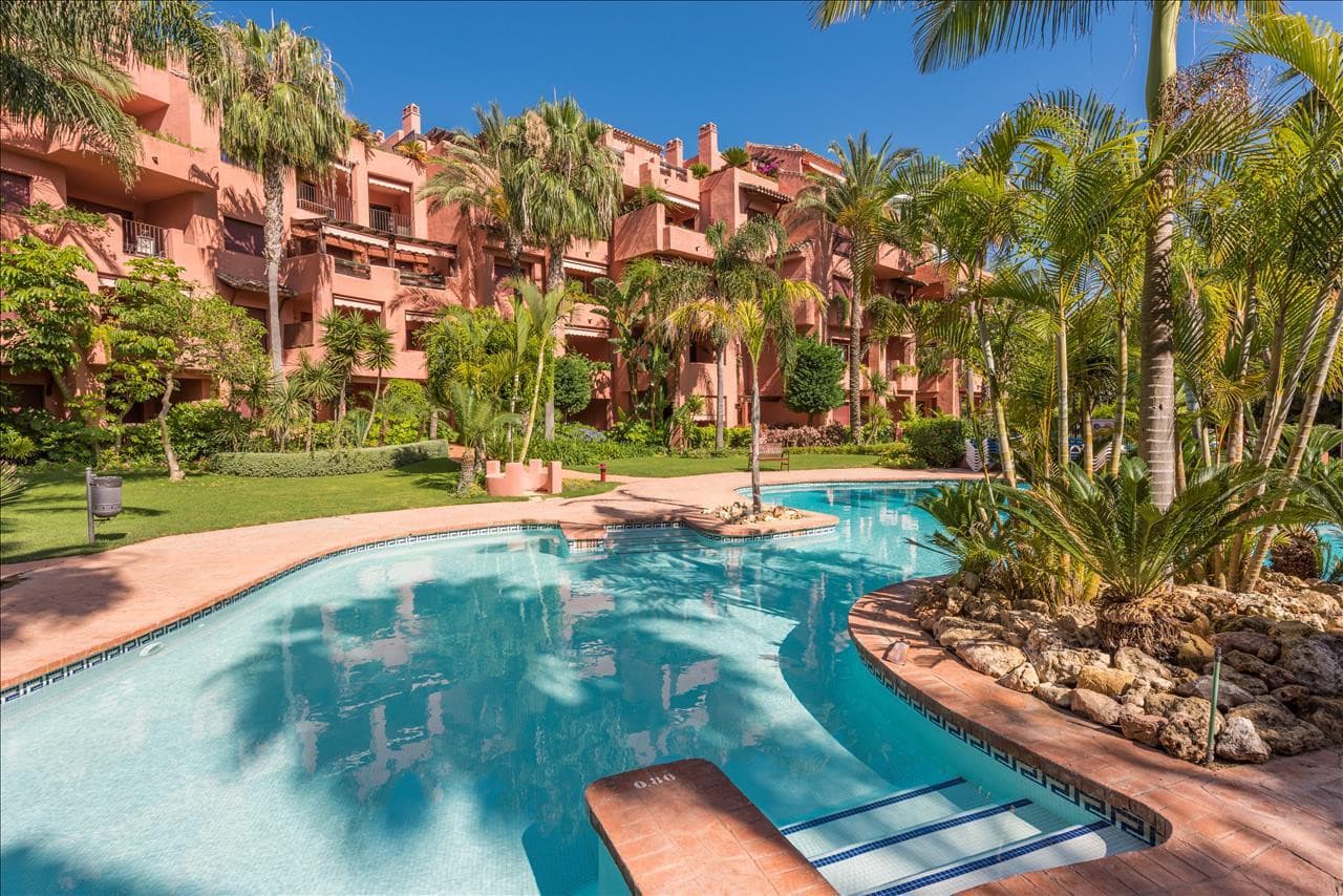 Apartment in Frontline Beach Urbanization Do you want to live in an authentic paradise? This apartment is for you!