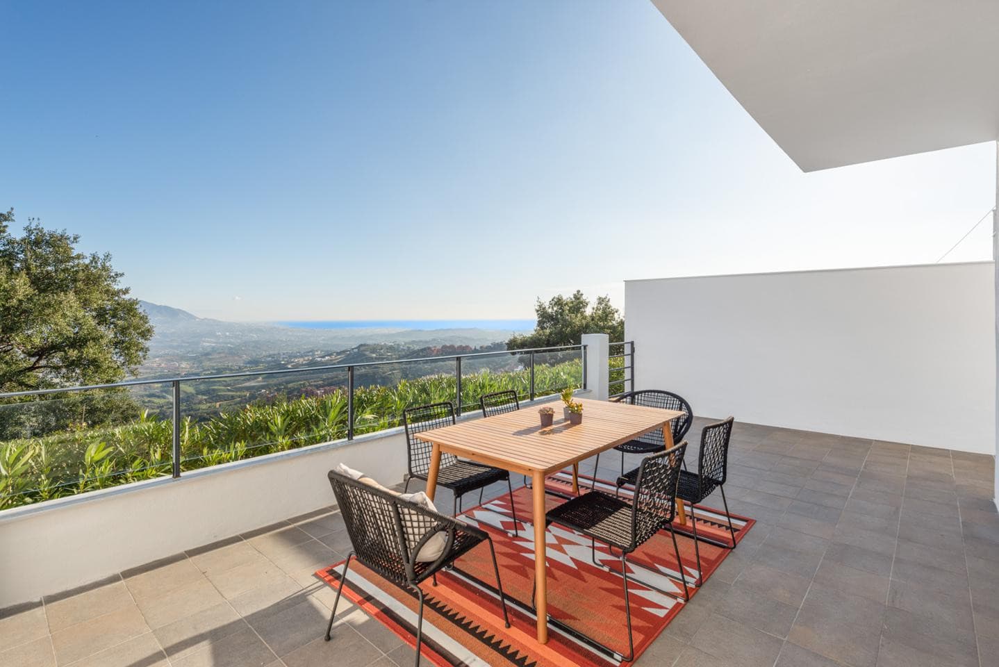 Every morning you can contemplate from your terrace how the sun appears on the scene, rising up and showing spectacular