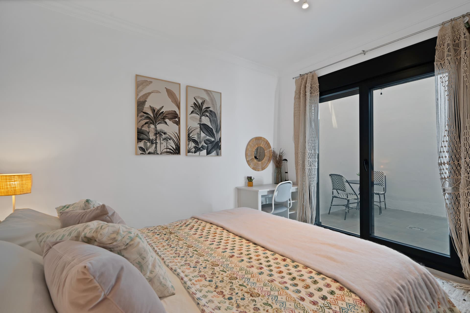 CASA ADOSADA DE ESQUINA TOTALLY RENOVADA IN 2020 WITH PANORÁMICA VIEWS TO THE SEA AND MONTAÑA