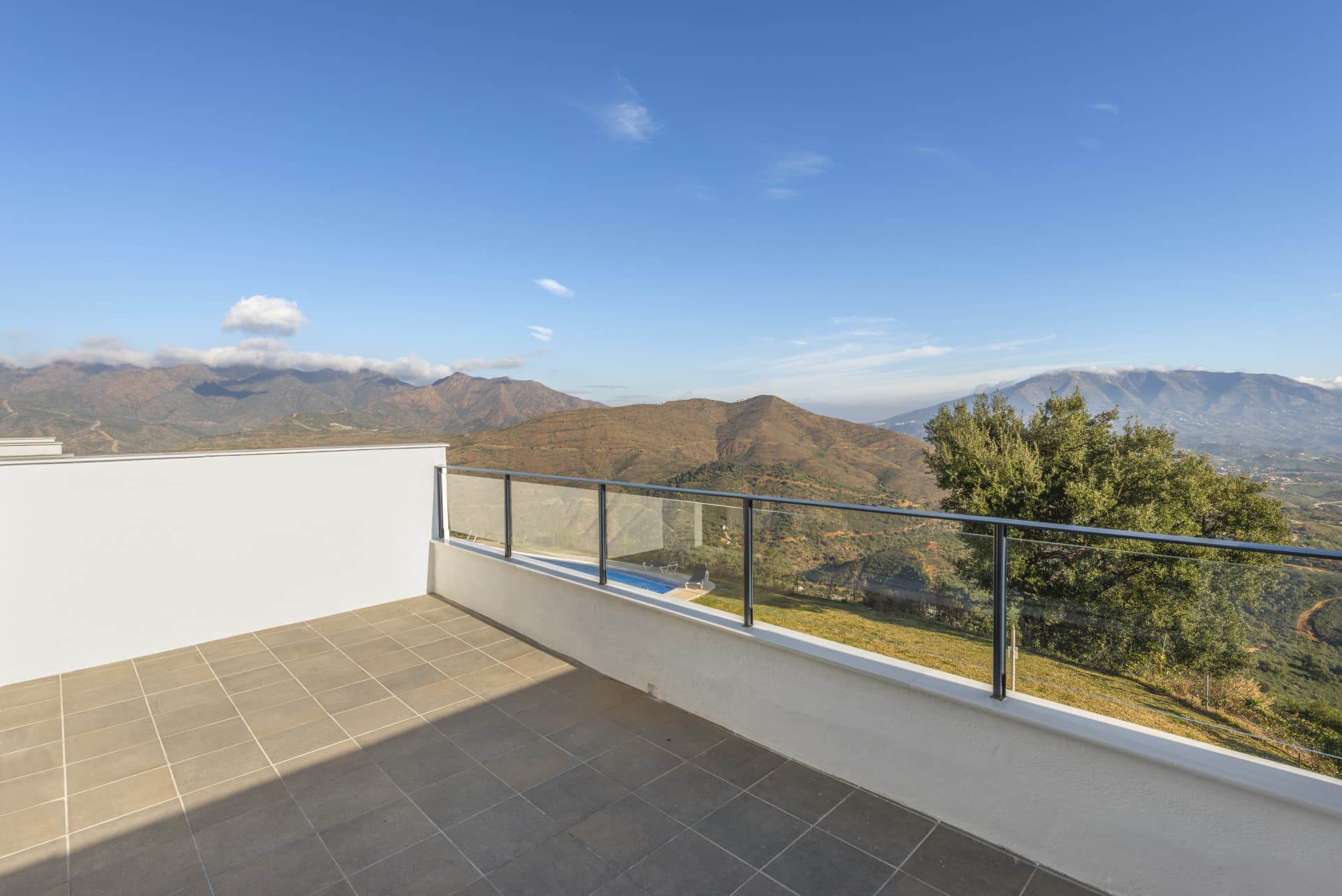 Every morning you can contemplate from your terrace how the sun appears on the scene, rising up and showing spectacular