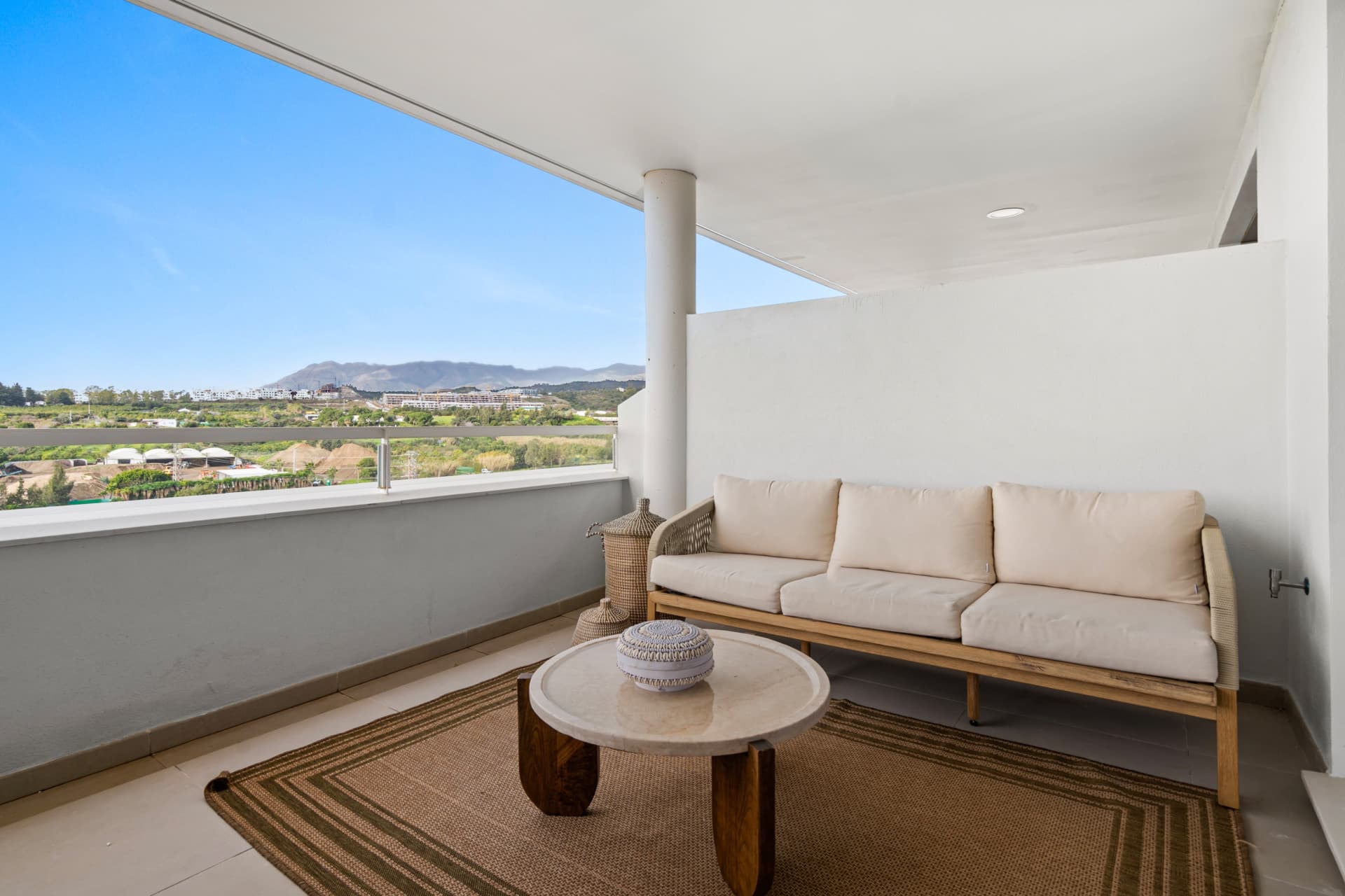 Brand New 3-Bedroom Apartment with Sea & Mountain Views – New Golden Mile