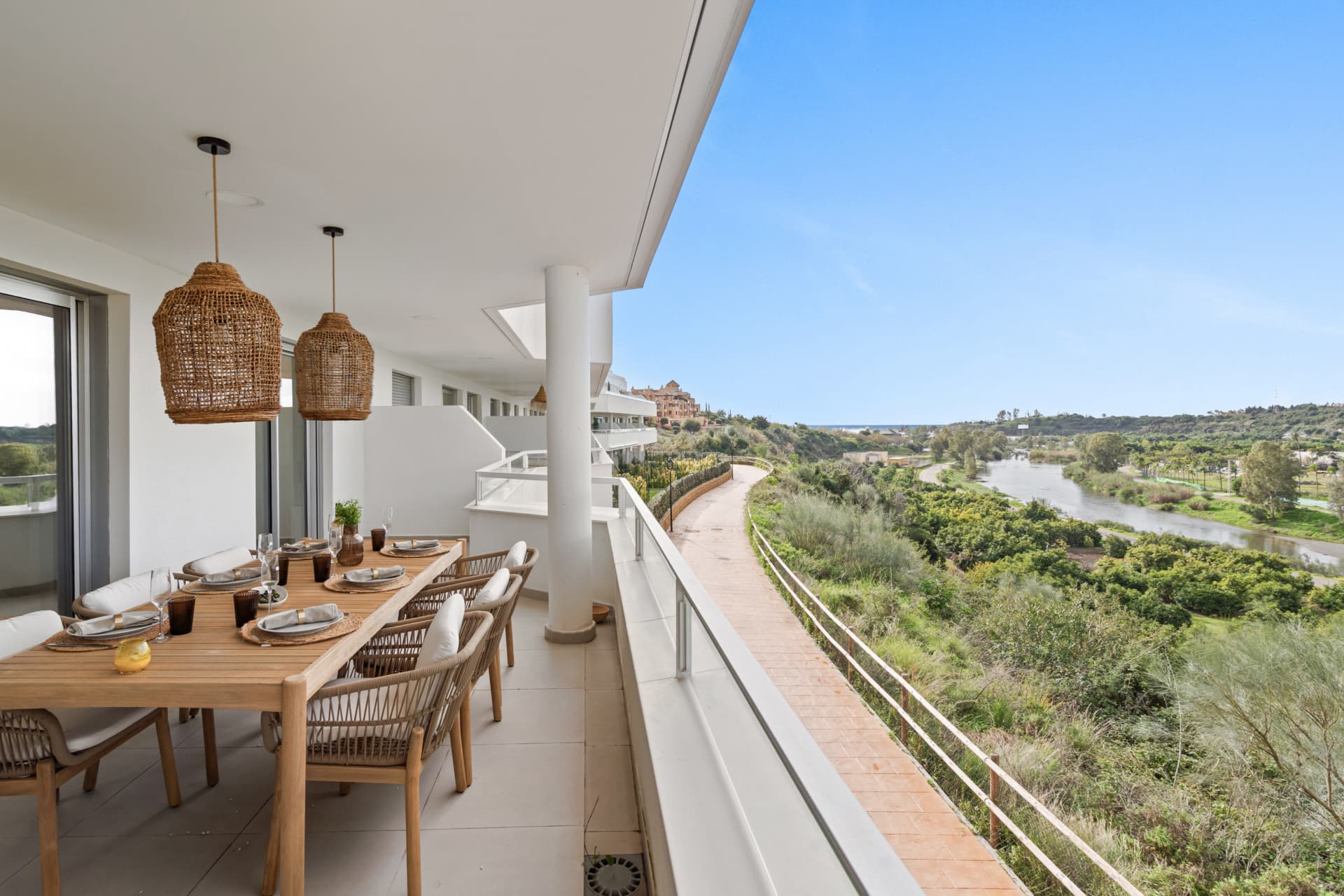 Brand New 3-Bedroom Apartment with Sea & Mountain Views – New Golden Mile