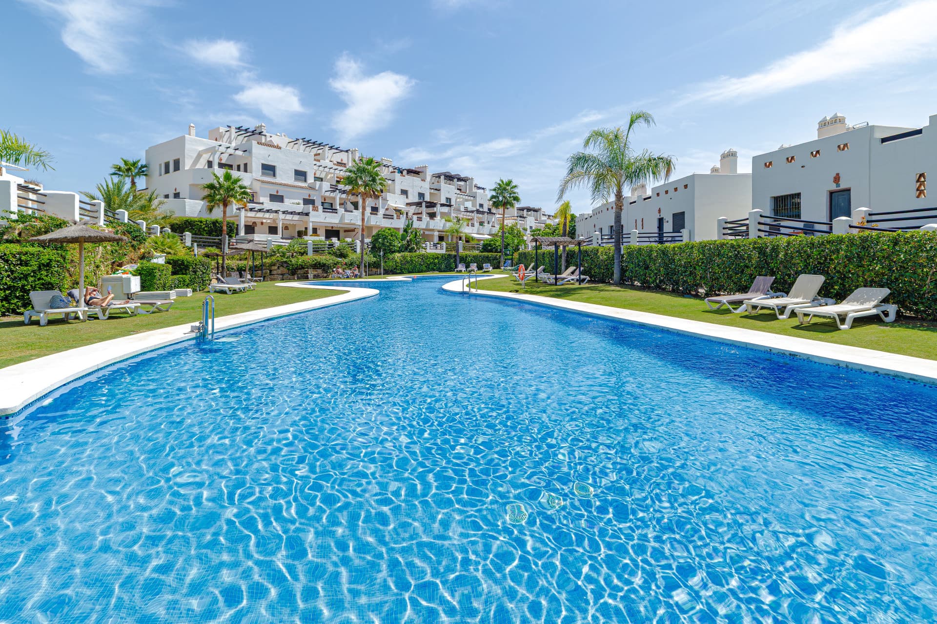 Panoramic Sea View Apartment in Sunset Golf, Estepona