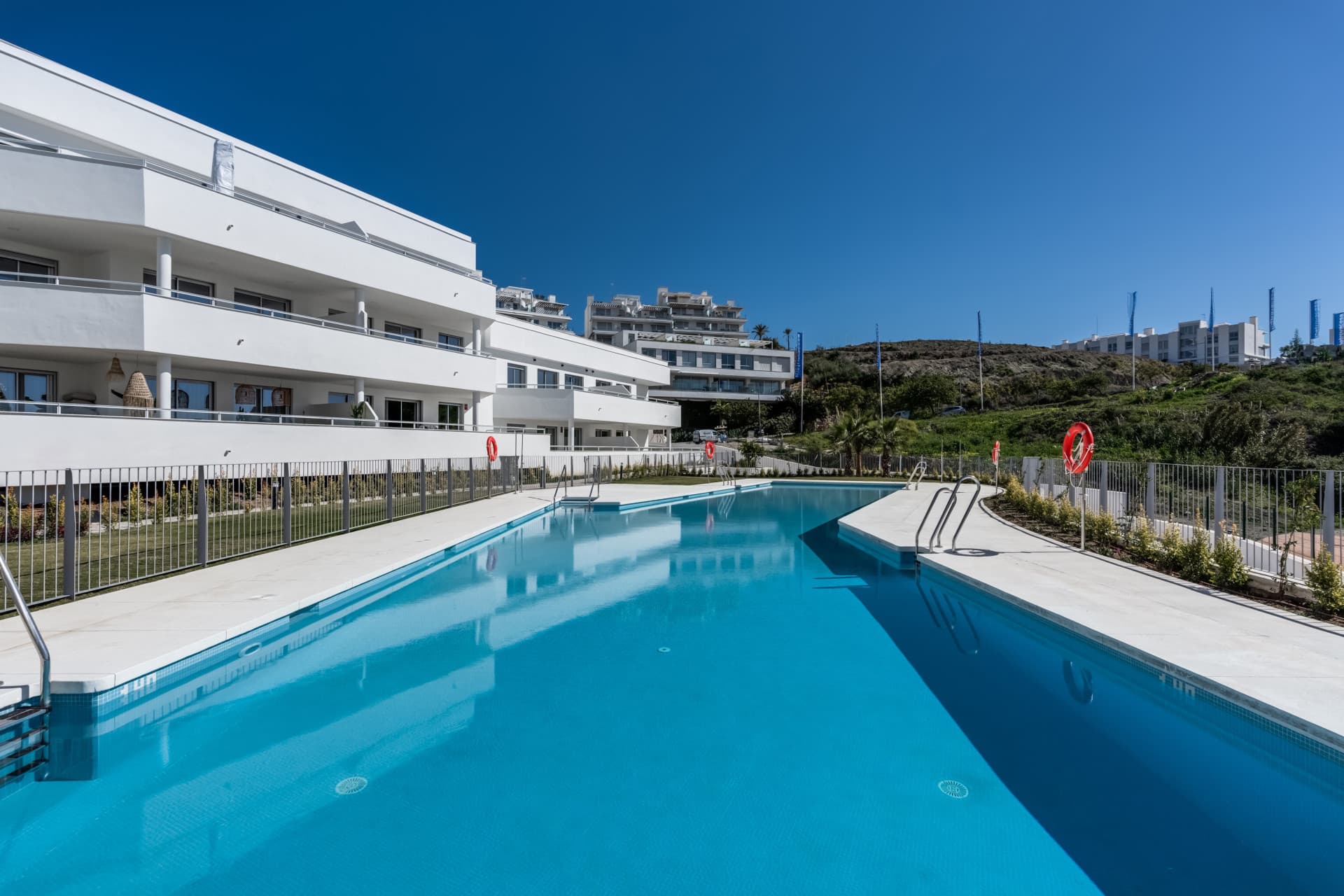 Contemporary 2-Bedroom Apartment in Oceana Gardens, Cancelada