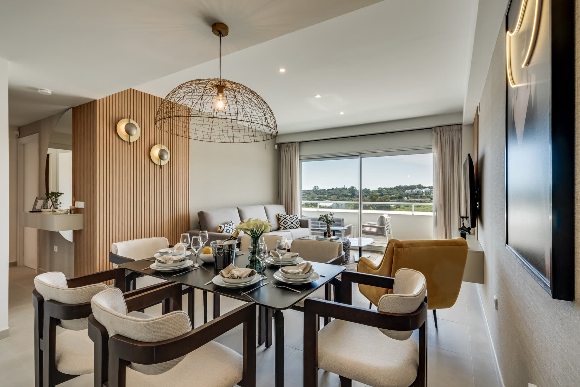 Contemporary 2-Bedroom Apartment in Oceana Gardens, Cancelada