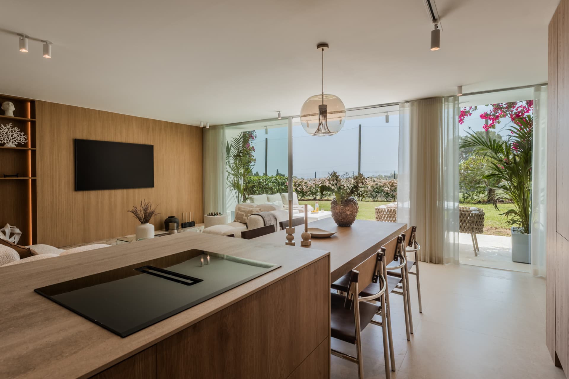 Luxury Apartment | Aloha