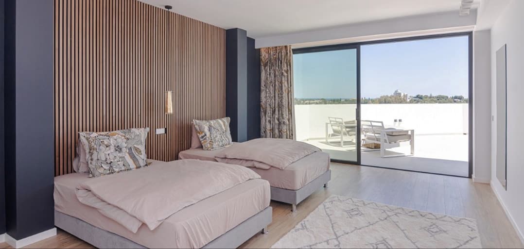 1,580 m² of Pure Luxury, Privacy & Panoramic Views