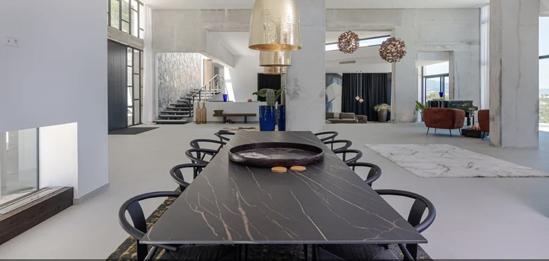 1,580 m² of Pure Luxury, Privacy & Panoramic Views