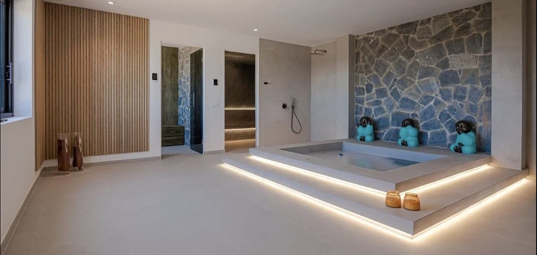 1,580 m² of Pure Luxury, Privacy & Panoramic Views
