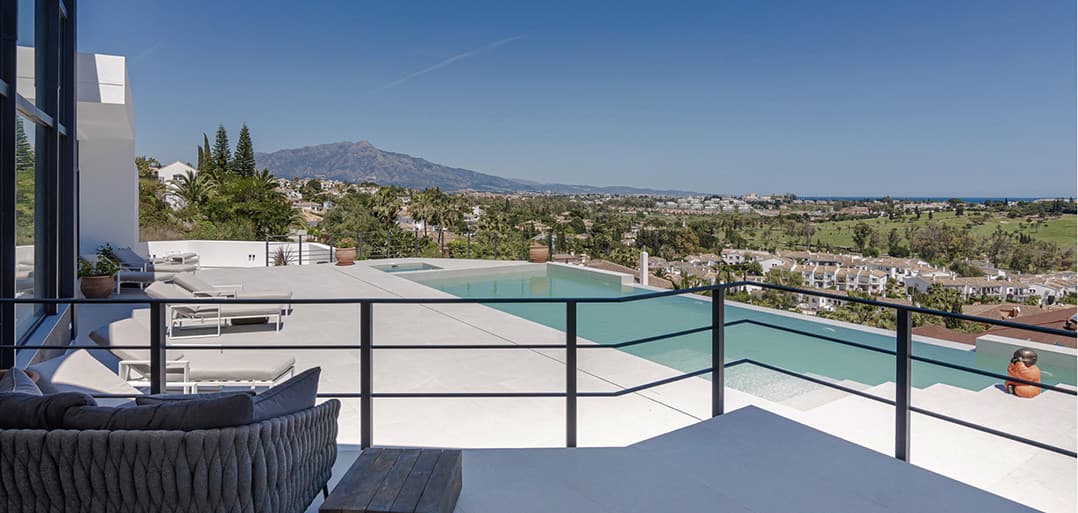 1,580 m² of Pure Luxury, Privacy & Panoramic Views