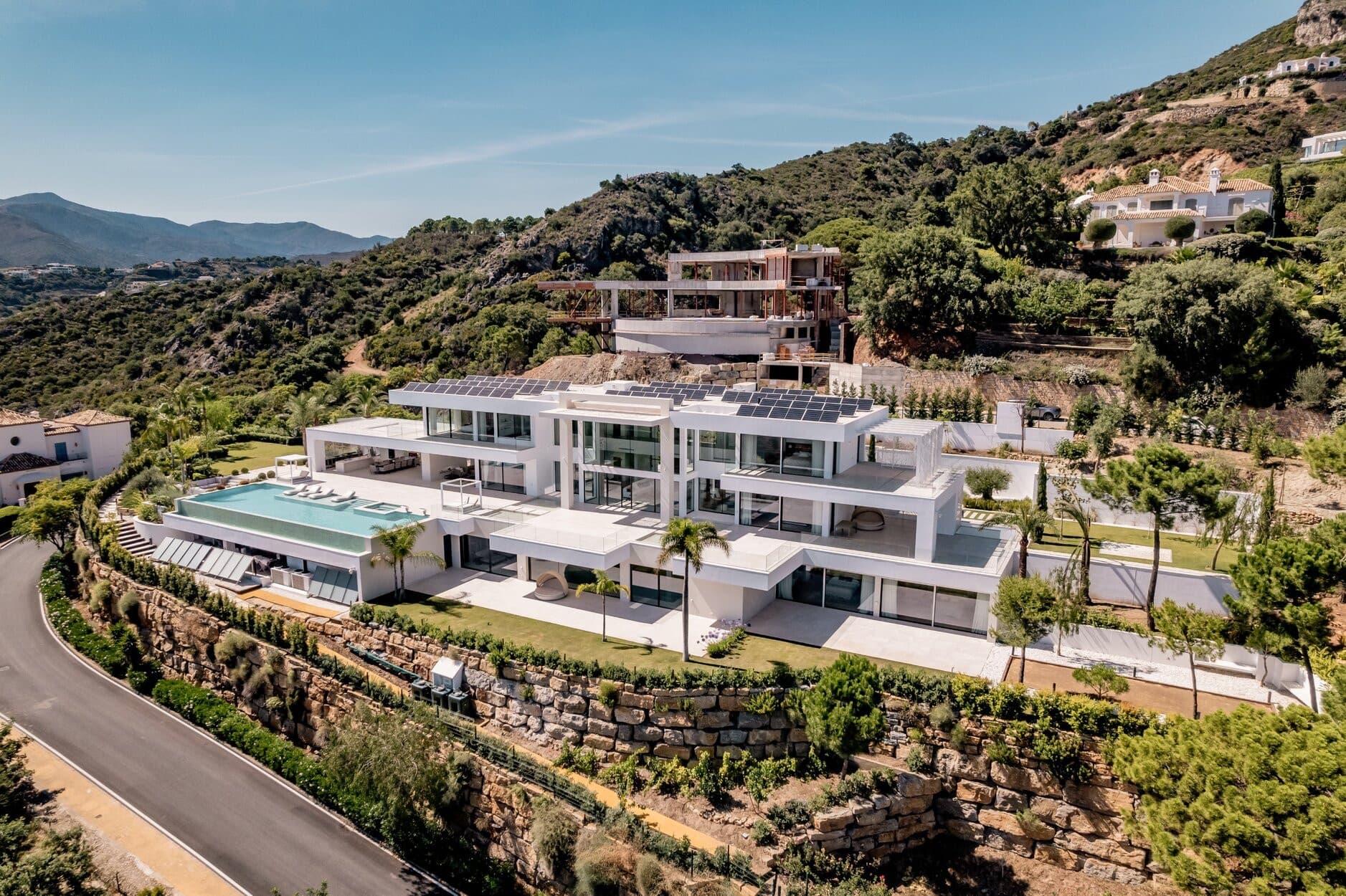 Bienvenido a La Isabella, la joya de la corona de Marbella Club Golf Resort.