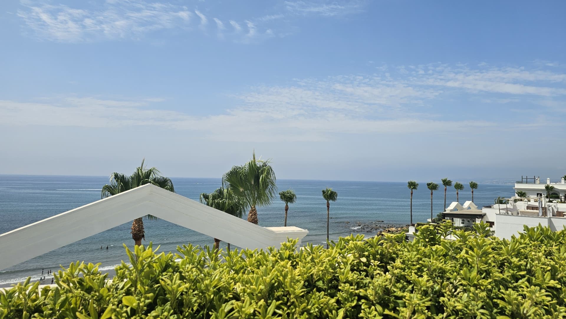 Estepona – Luxury Duplex Penthouse with Private Rooftop Solarium and open sea views