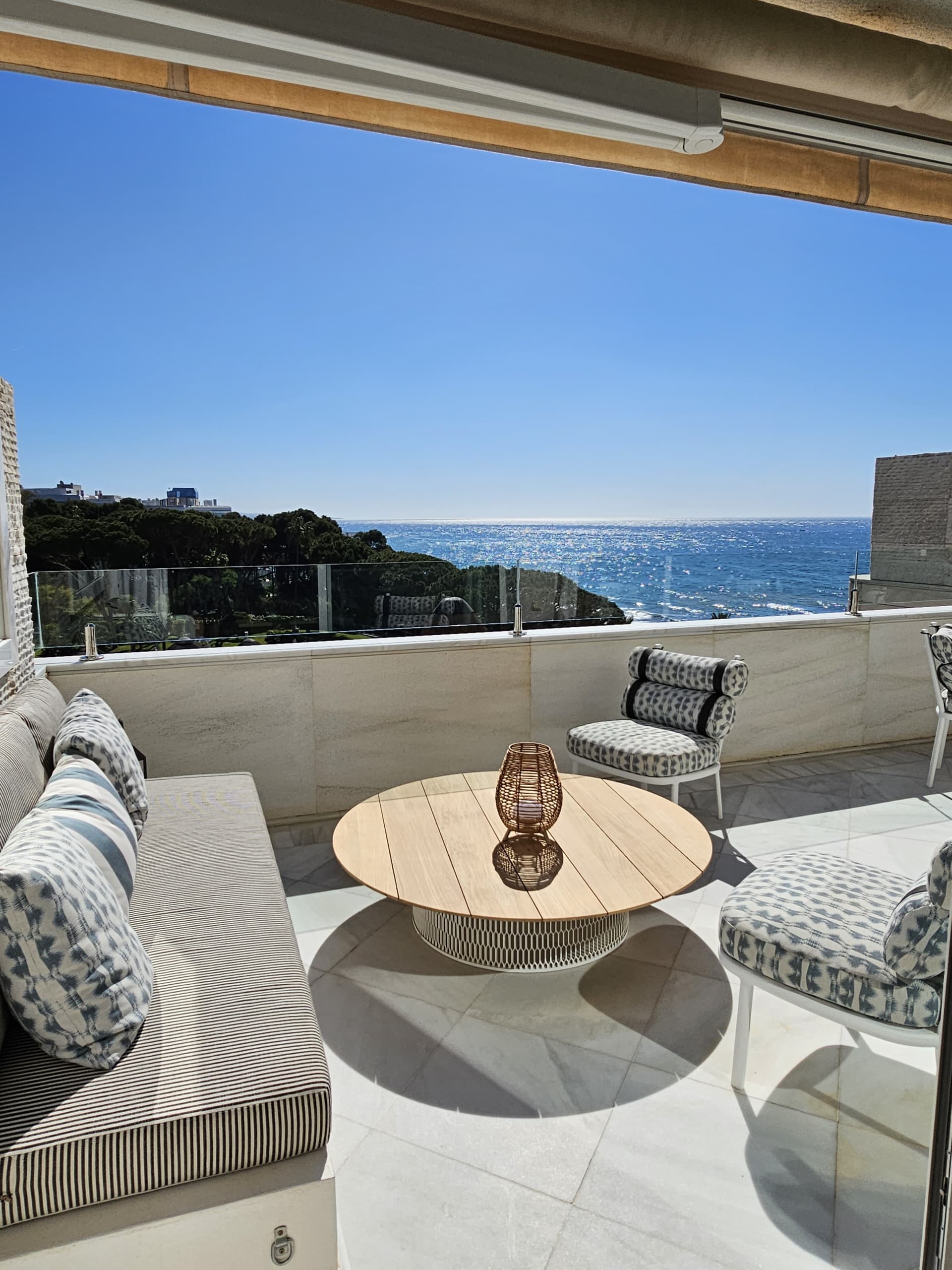 Stunning Duplex Penthouse with Private Pool – Marina Mariola, Marbella