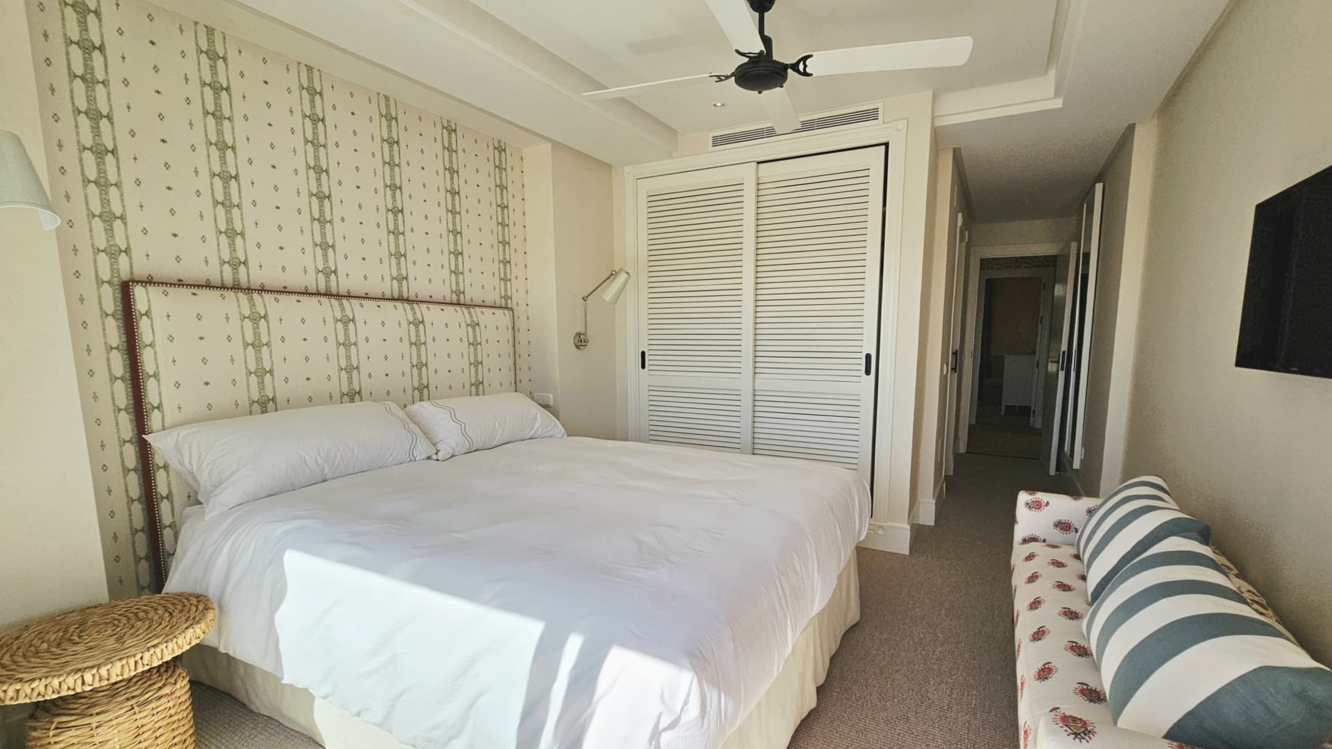 Stunning Duplex Penthouse with Private Pool – Marina Mariola, Marbella