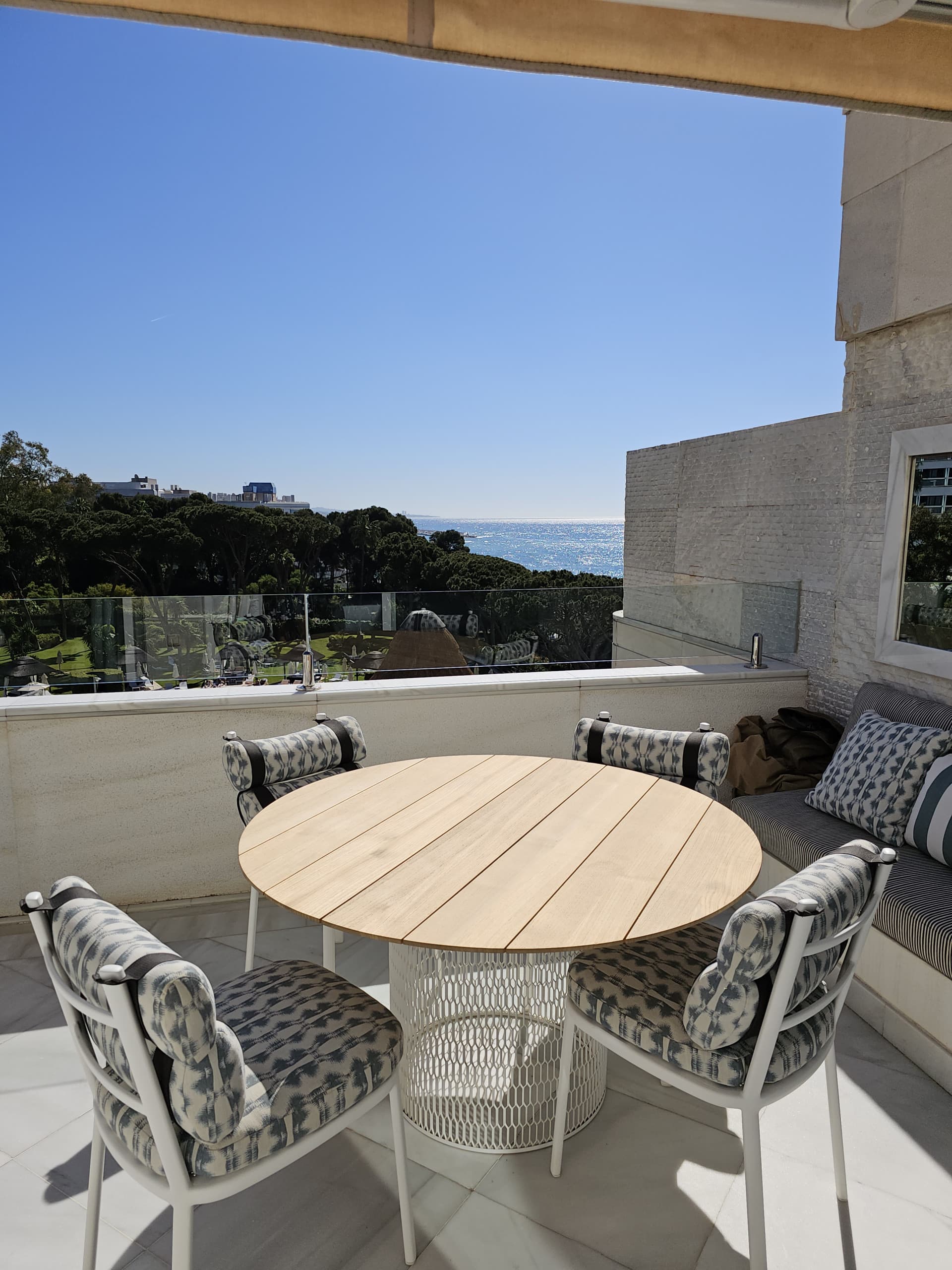 Stunning Duplex Penthouse with Private Pool – Marina Mariola, Marbella