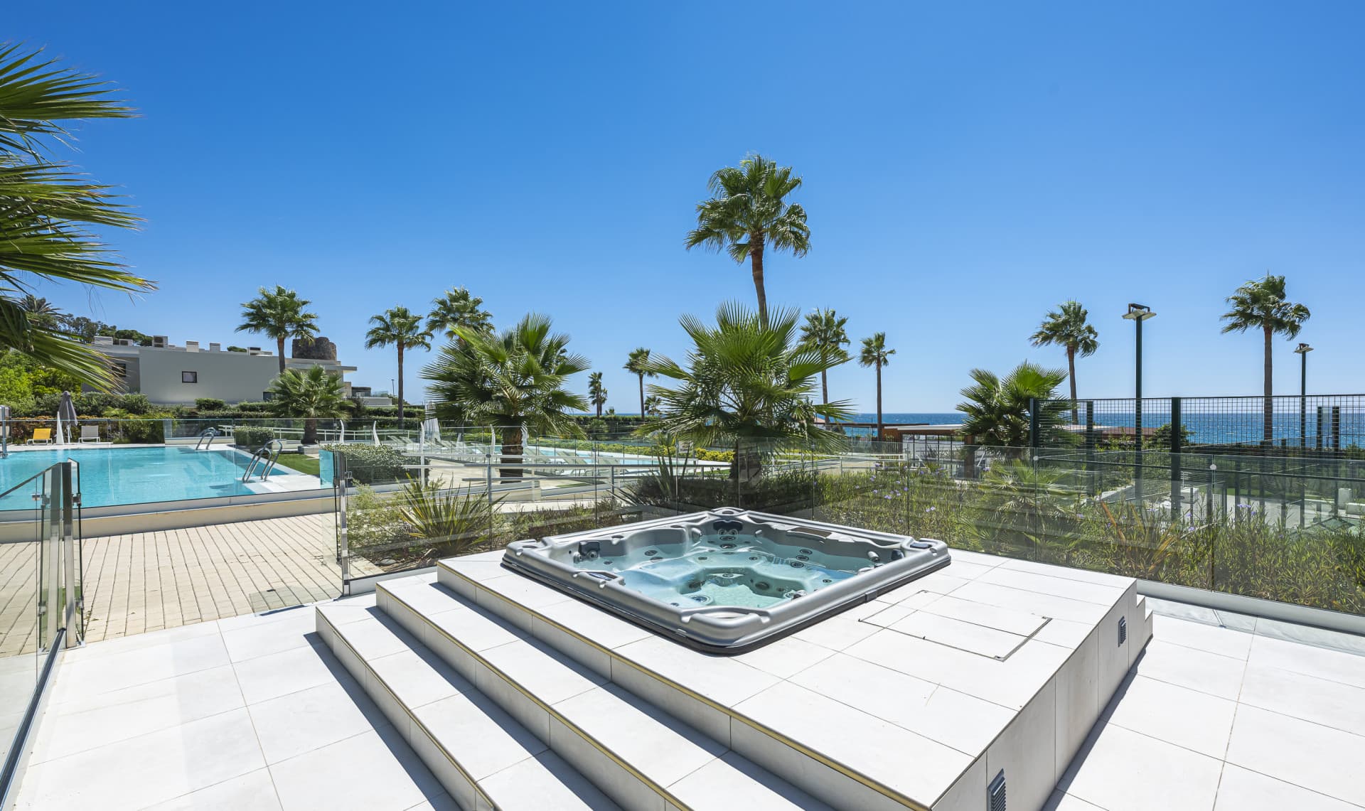Exceptional Beachfront Apartment with Stunning Sea Views – Velaya, Estepona