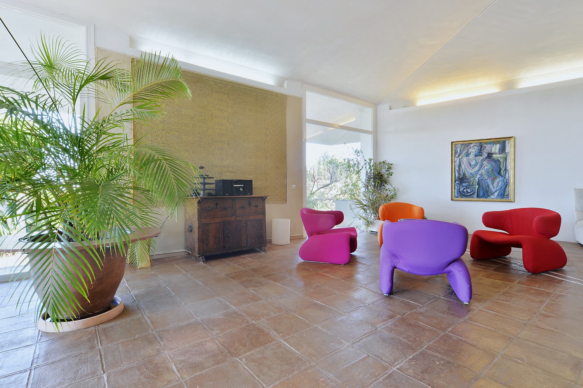 INVESTMENT OPORTUNITY-Villa designed by well-known architects with panoramic sea- and mountain view in Marbella