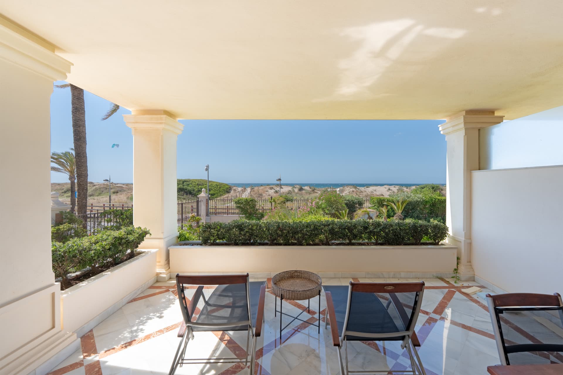 Monteros Playa - frontline beach luxury apartment
