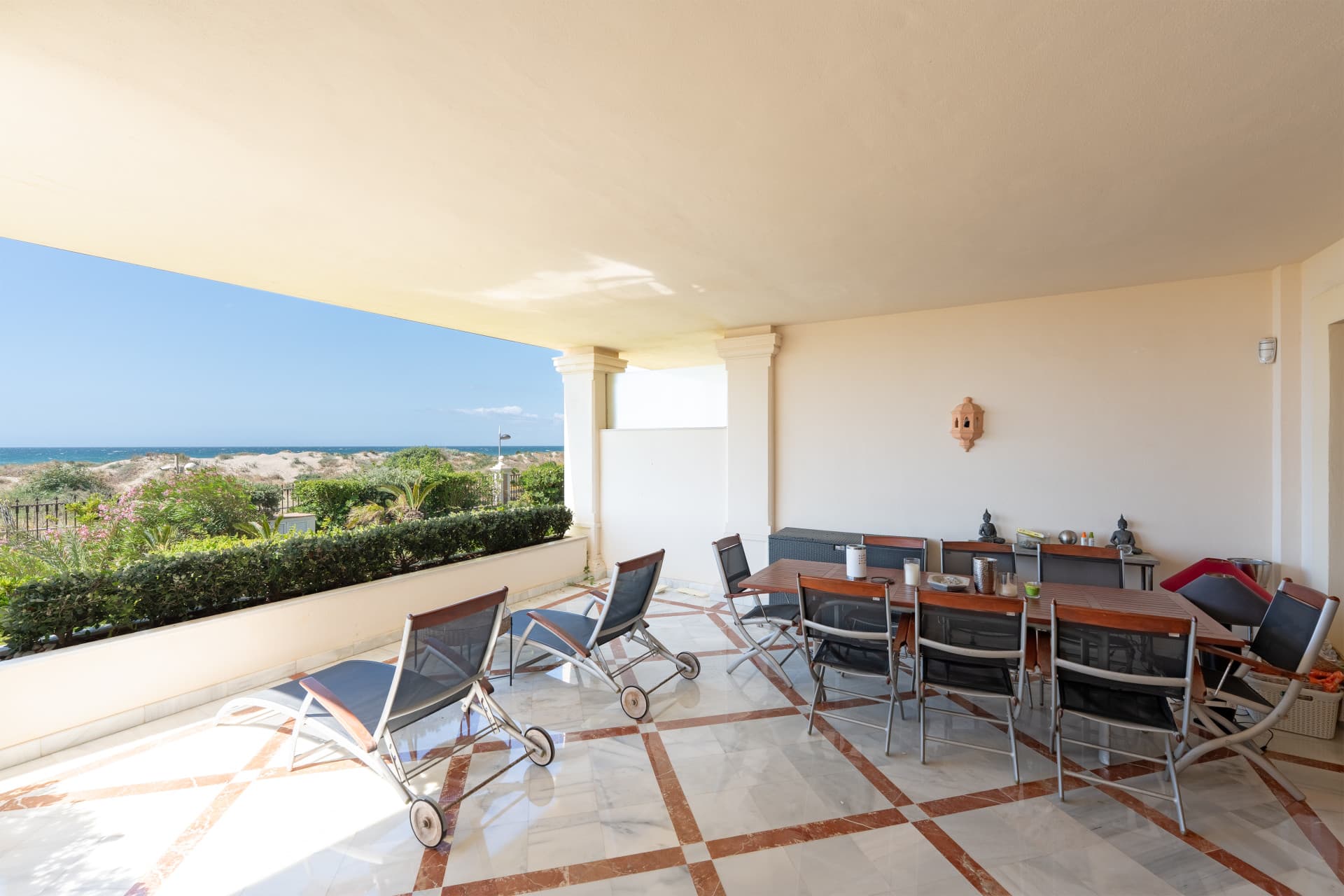 Monteros Playa - frontline beach luxury apartment