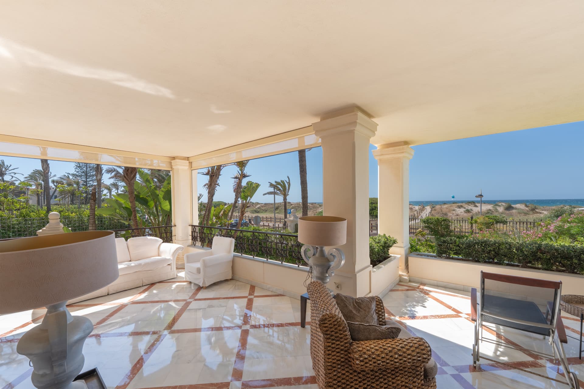 Monteros Playa - frontline beach luxury apartment