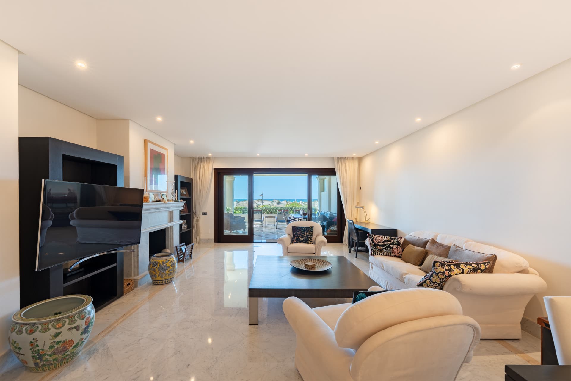 Monteros Playa - frontline beach luxury apartment