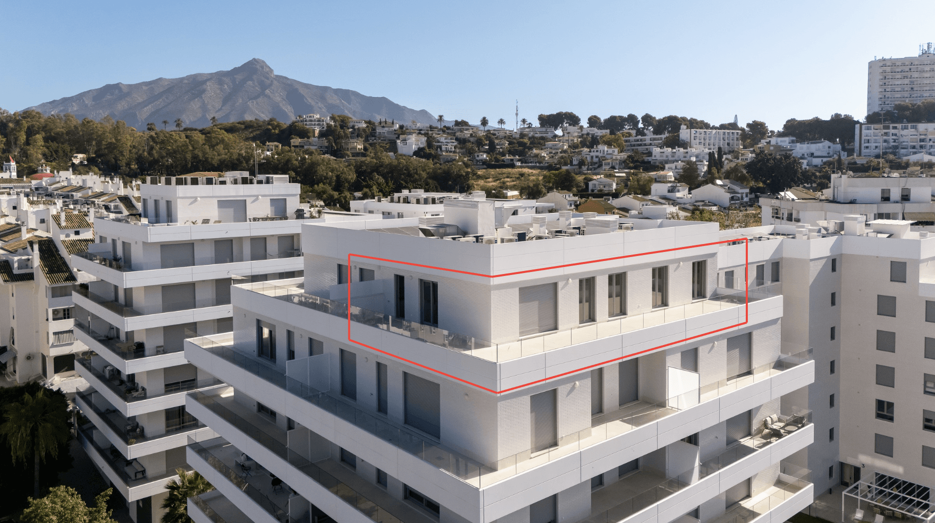 Nuevo ático, construido en 2026 y vendido sin muebles en el corazón de La Campana