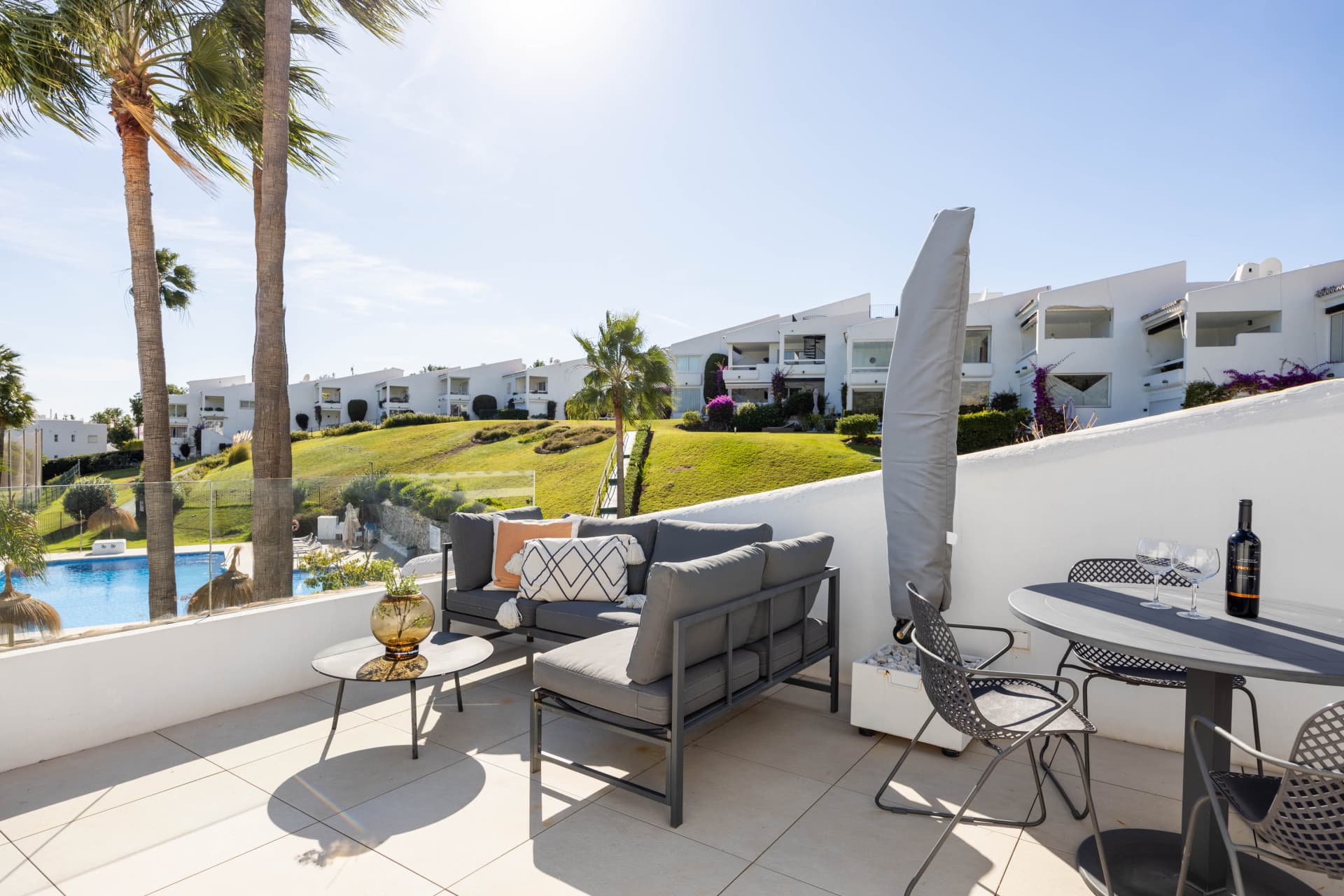 Beautifully Renovated Apartment with Stunning Views in Nueva Andalucía