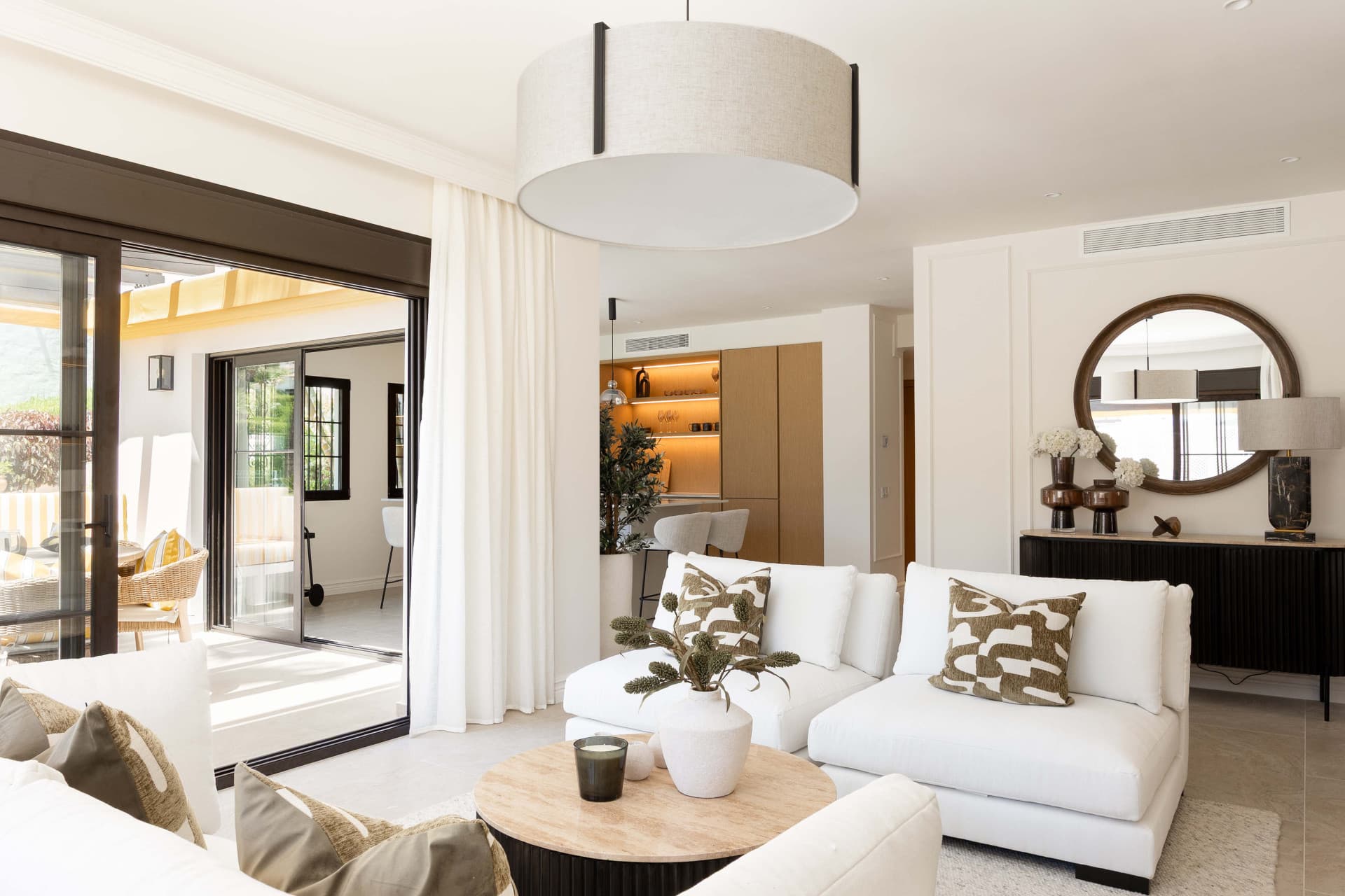 A fully renovated 3-bedroom apartment in iconic Aldea Blanca, rebuilt to Scandinavian standards with premium finishes and two south-west terraces, steps from Puerto Banús.