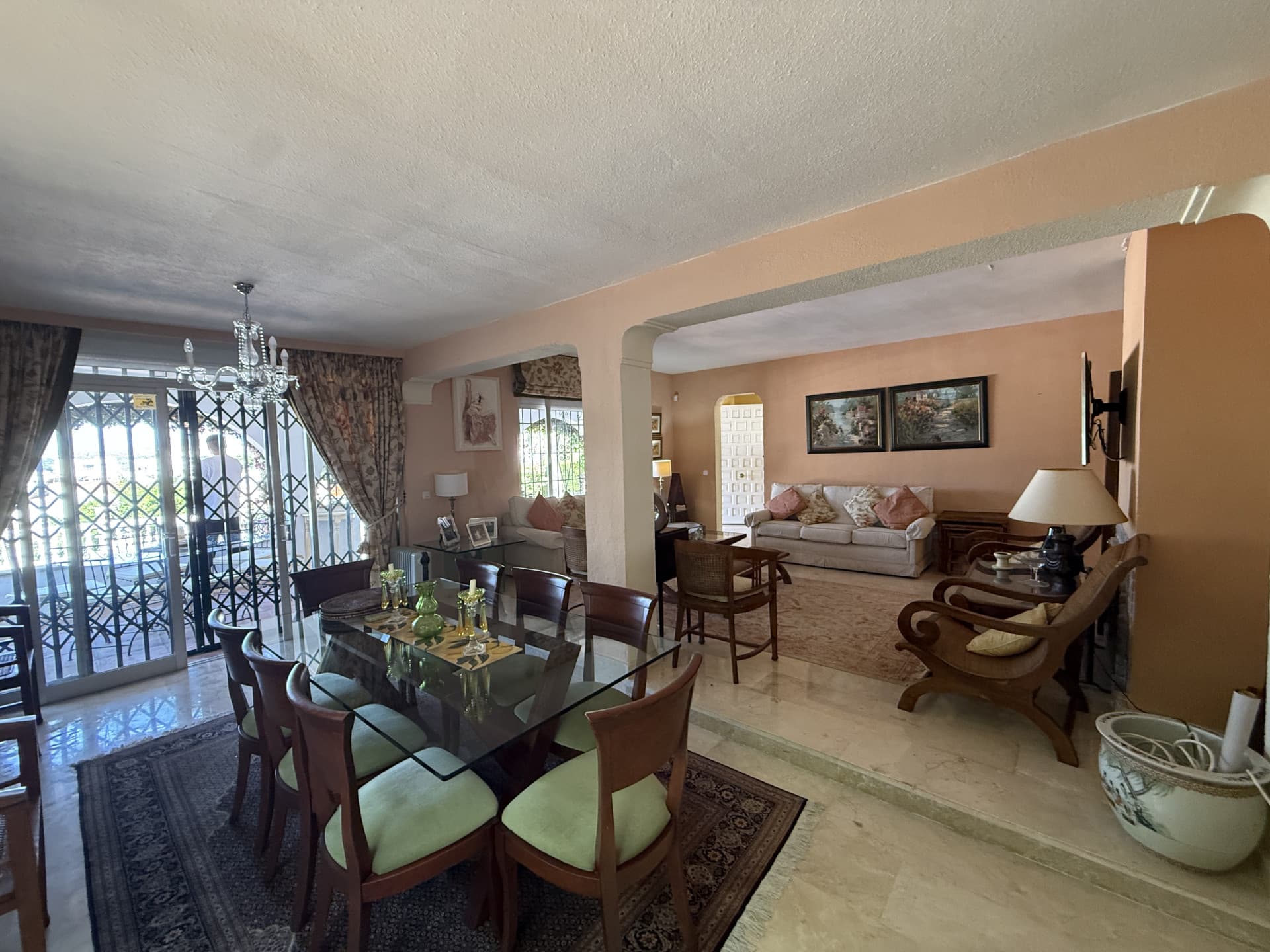 Renovation Opportunity in La Campana, Nueva Andalucía