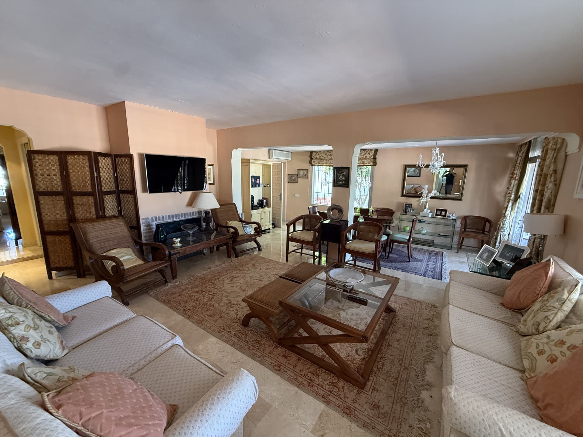Renovation Opportunity in La Campana, Nueva Andalucía