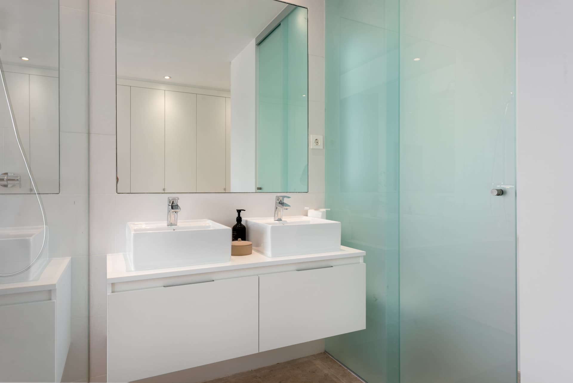 Luxury 3-Bedroom Penthouse at Paraiso Pueblo
