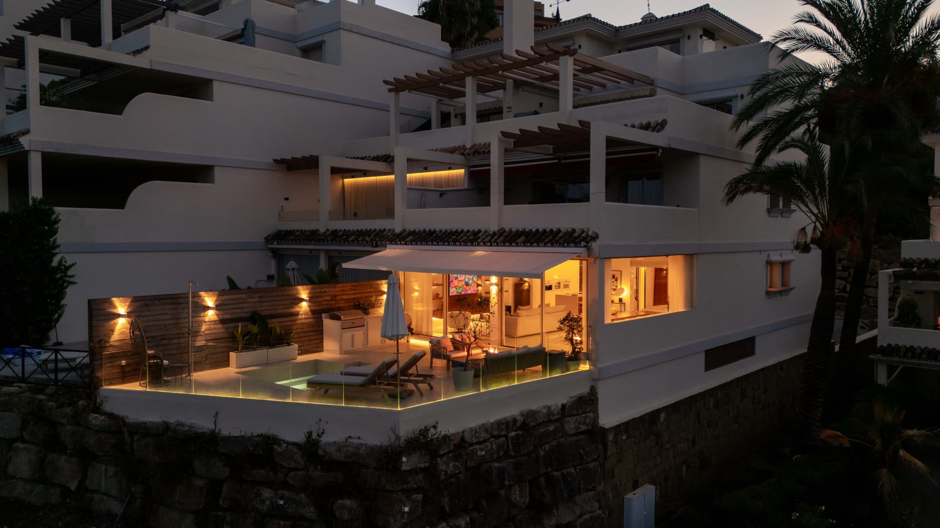 Panoramic sea, lake and La Concha views meet modern design, a private plunge pool and stylish outdoor living in Les Belvederes, Nueva Andalucia.
