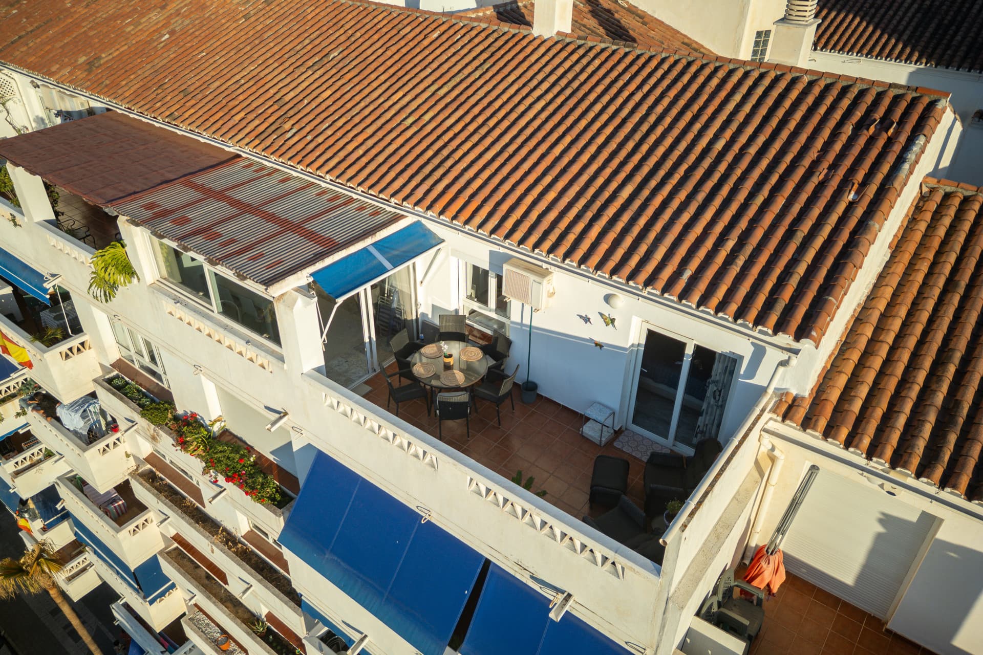 Top floor 3-bedroom penthouse located in Albatros I in La Campana
