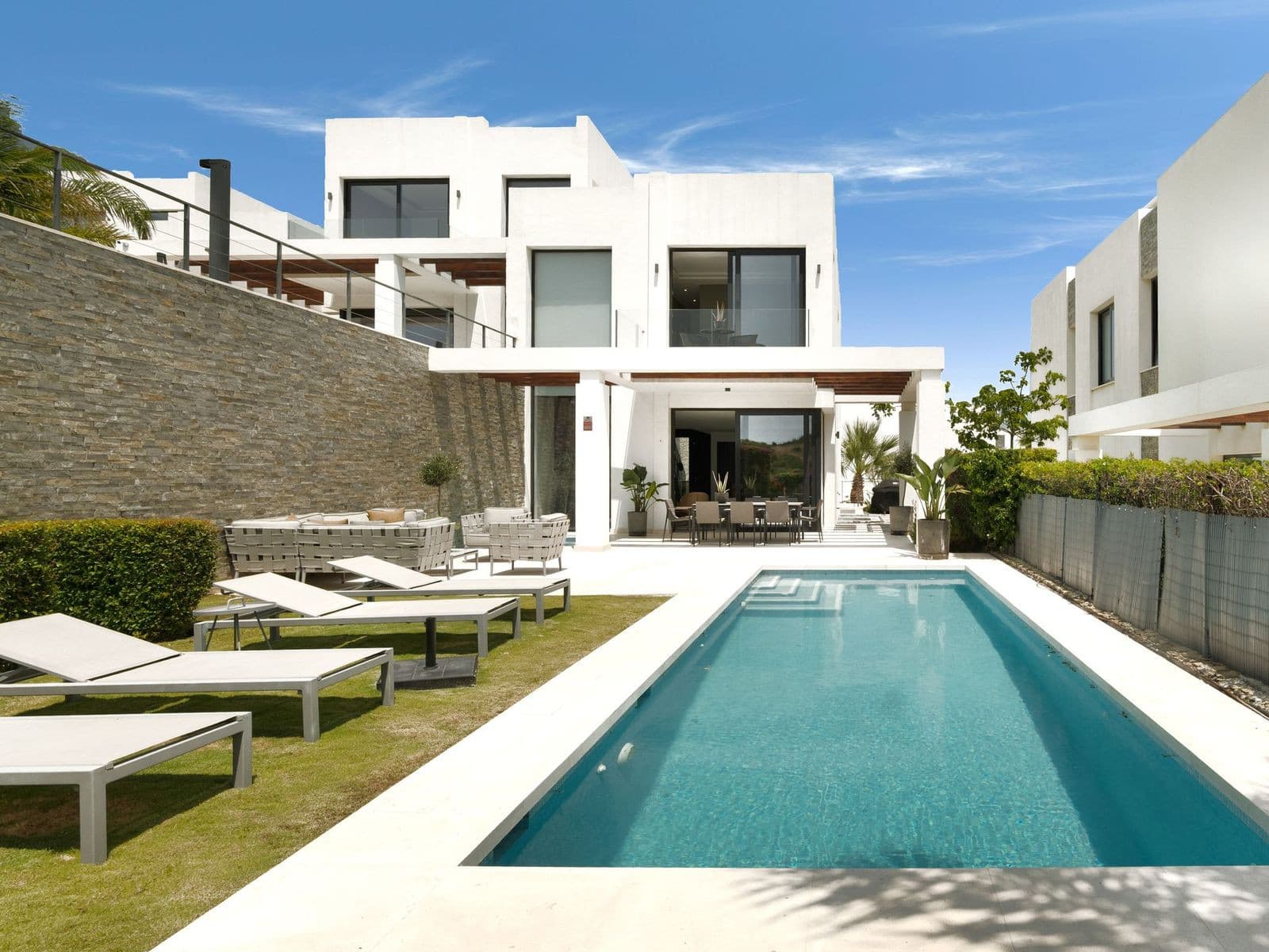 Located in Marbella East’s sought-after Cabopino area—famous for its marina, sandy beaches, and top golf courses—this property offers a perfect blend of relaxed coastal living and upscale convenience.