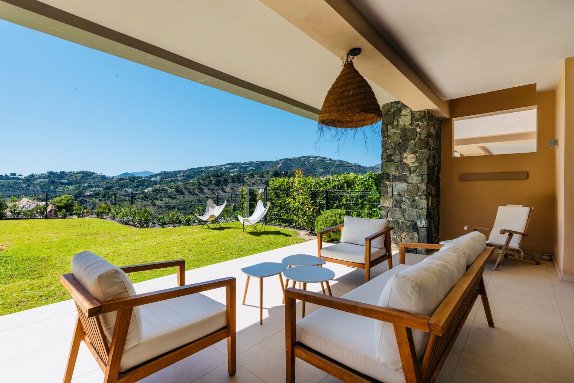 Key features at a glance: - Exceptional Spaces: 135m² + 66m² terraces - Unique Private Garden: almost 400m² for private