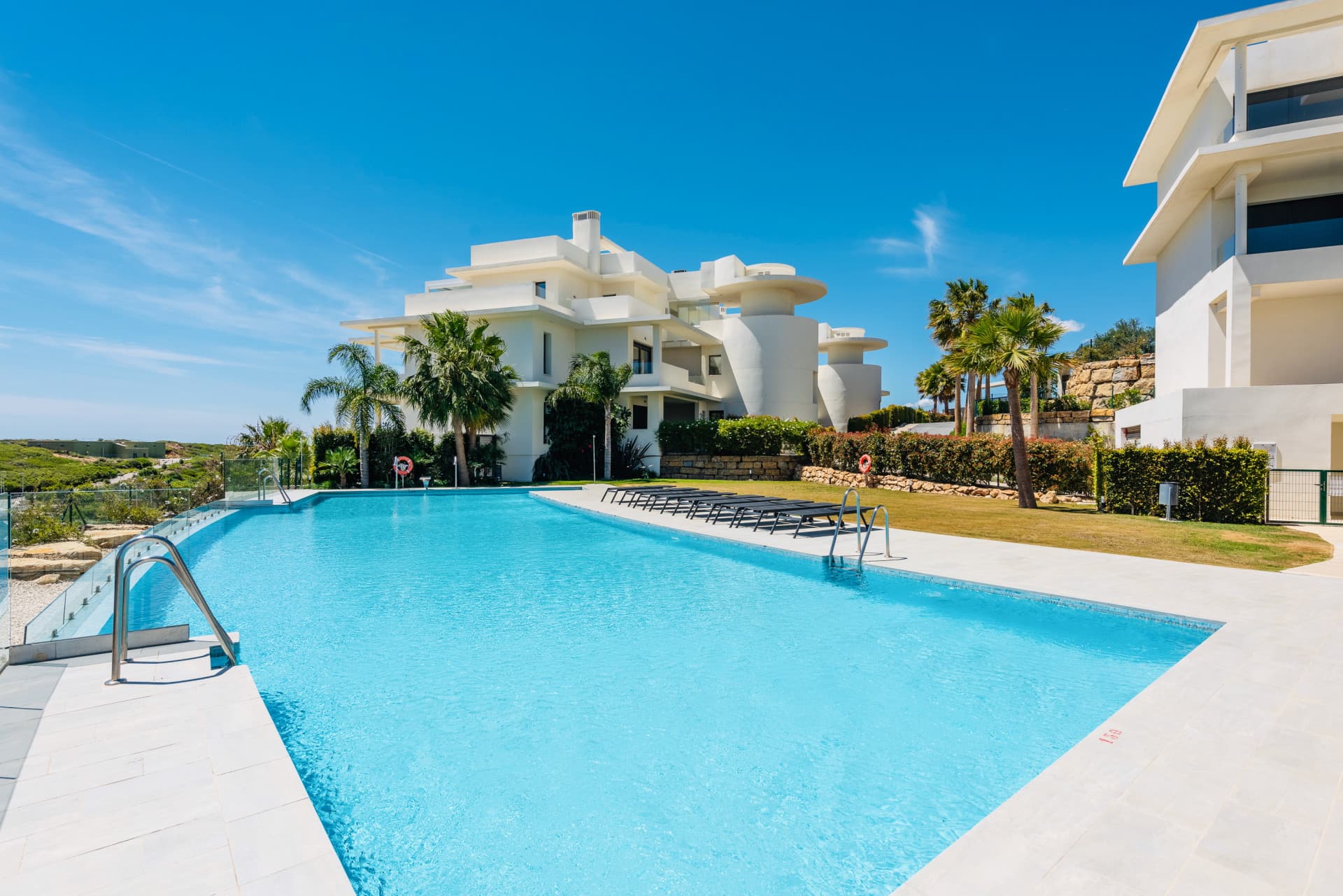 2-Bed Apartment with breathtaking views – Finca Cortesin, Costa del Sol