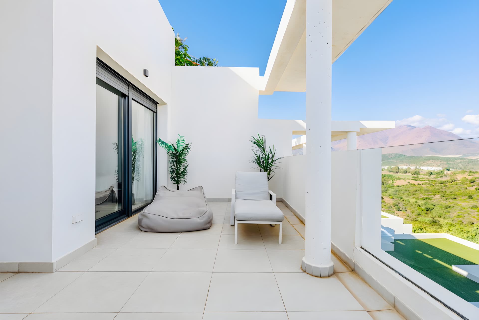 2-Bed Apartment with breathtaking views – Finca Cortesin, Costa del Sol