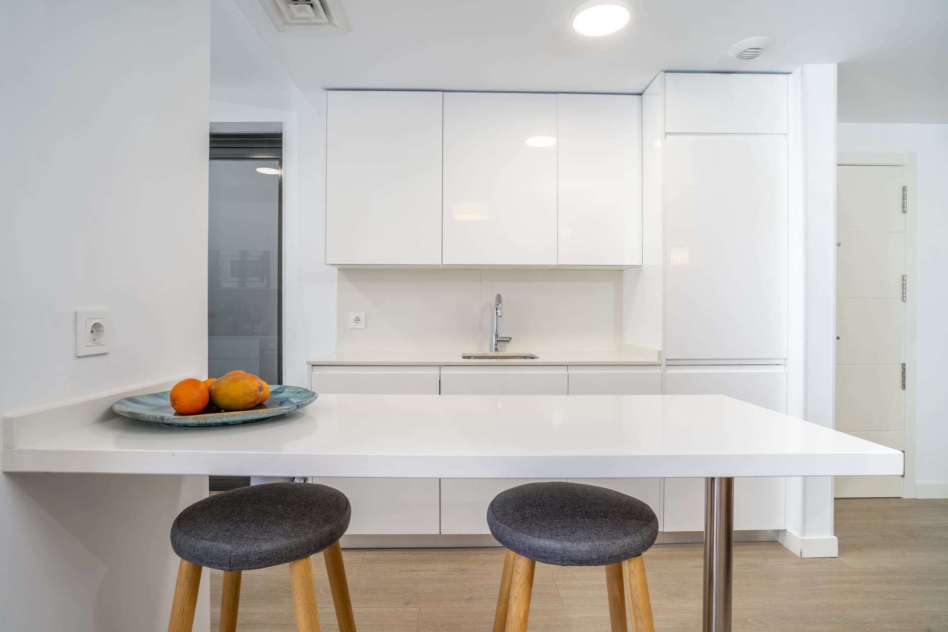 Modern 3-Bedroom Apartment Frontline Golf in La Cala — Walk to Town, Beach & Amenities