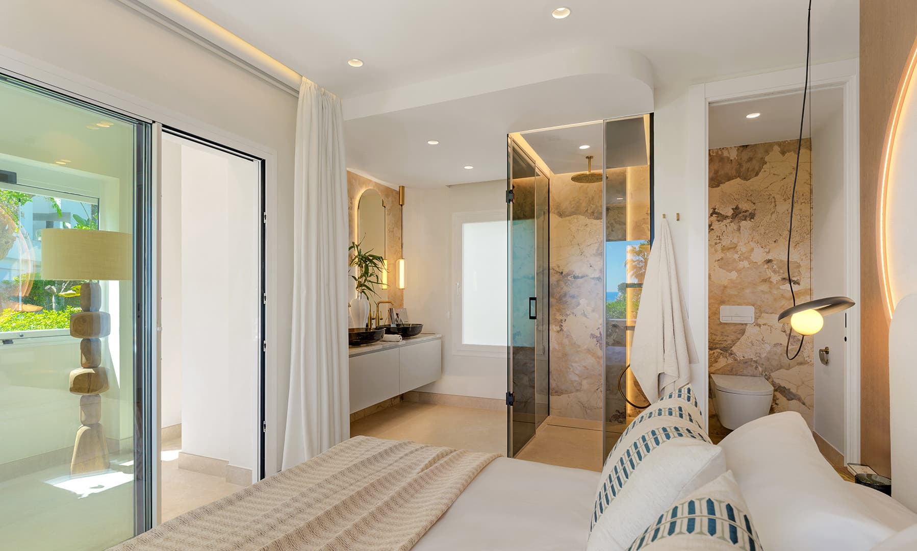 Beachfront 3-Bedroom Ground Floor Apartment for Sale in Costalita, Estepona | New Golden Mile