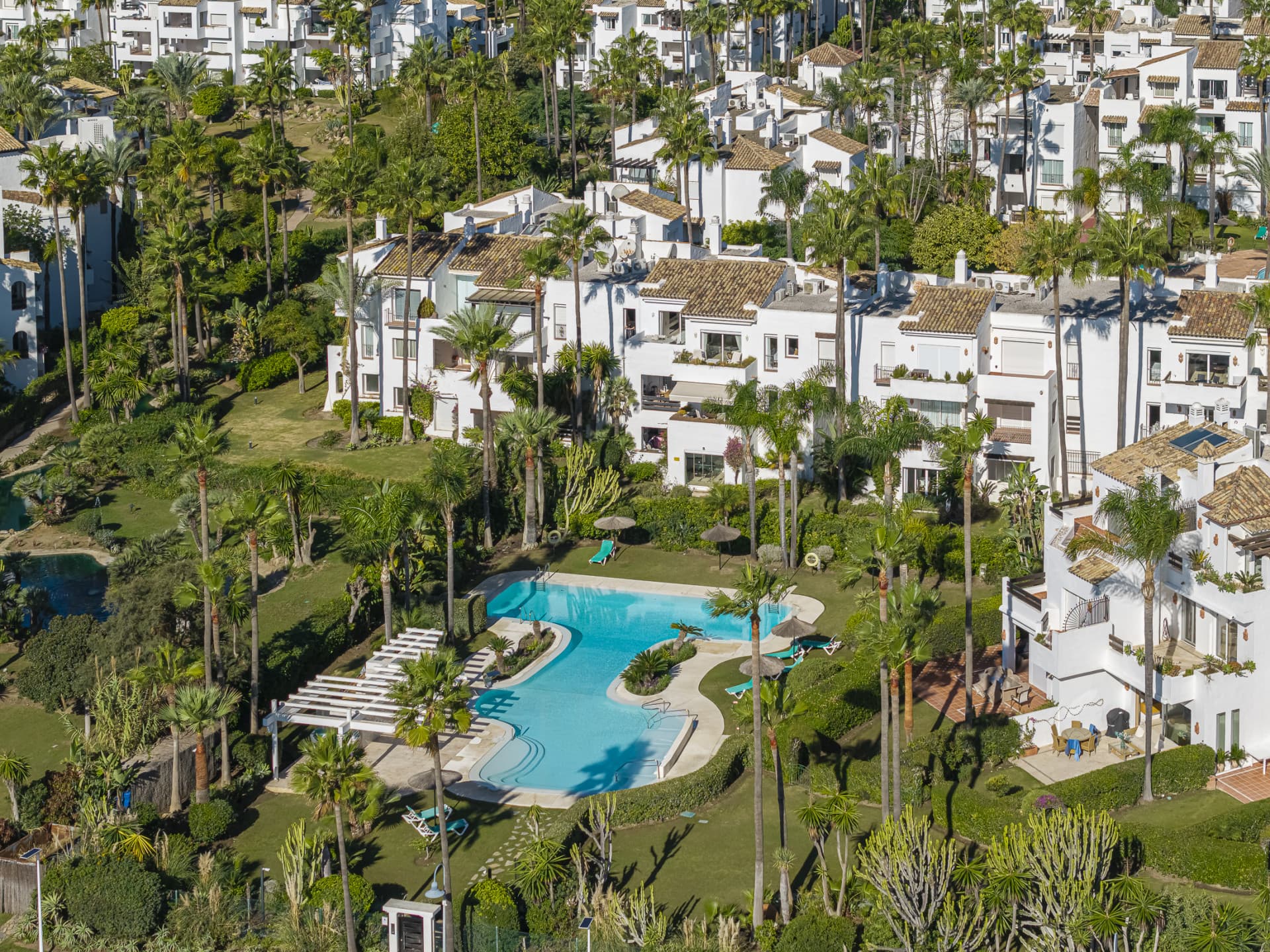 Beachfront 3-Bedroom Ground Floor Apartment for Sale in Costalita, Estepona | New Golden Mile