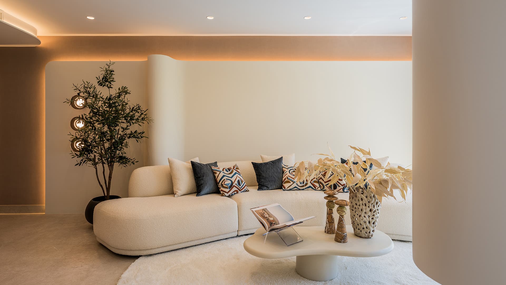 Beachfront 3-Bedroom Ground Floor Apartment for Sale in Costalita, Estepona | New Golden Mile