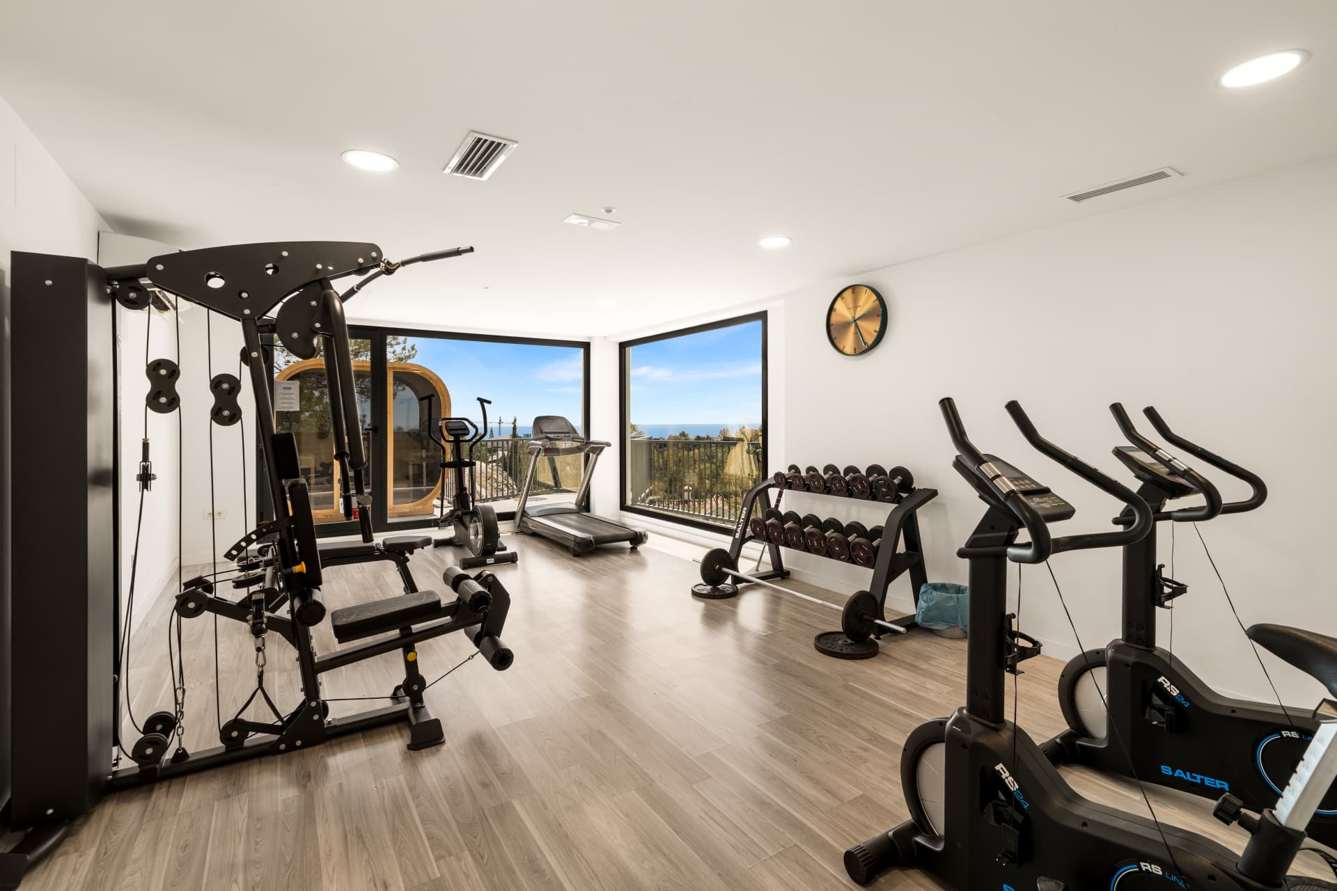 Set in La Quinta, this bright and thoughtfully designed apartment combines open views, natural light, and generous outdo