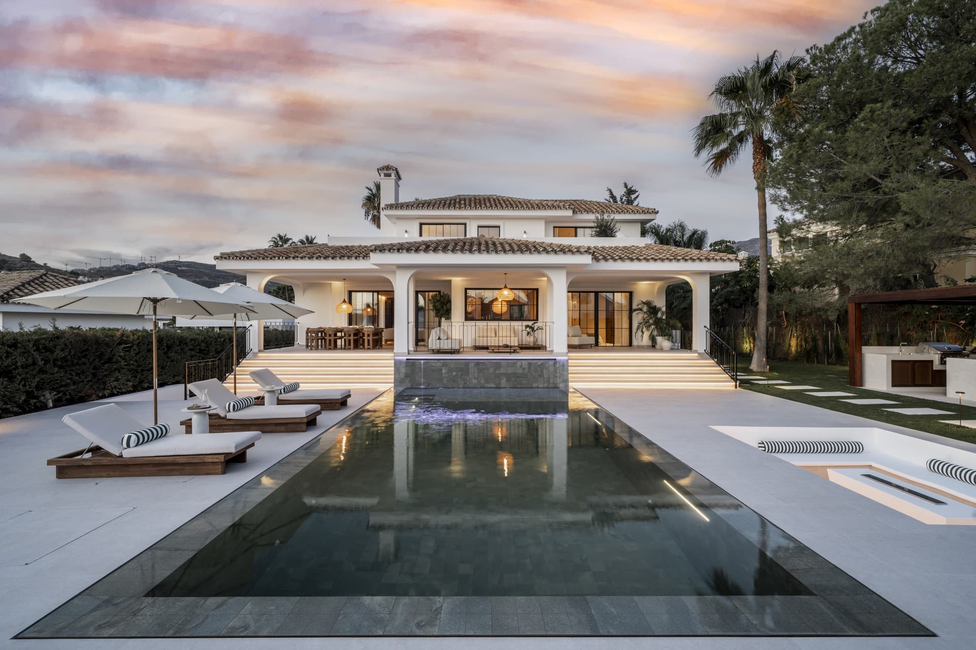 Nestled in the heart of Nueva Andalucía, Auriga 13 is a newly renovated villa offering a blend of comfort and style
