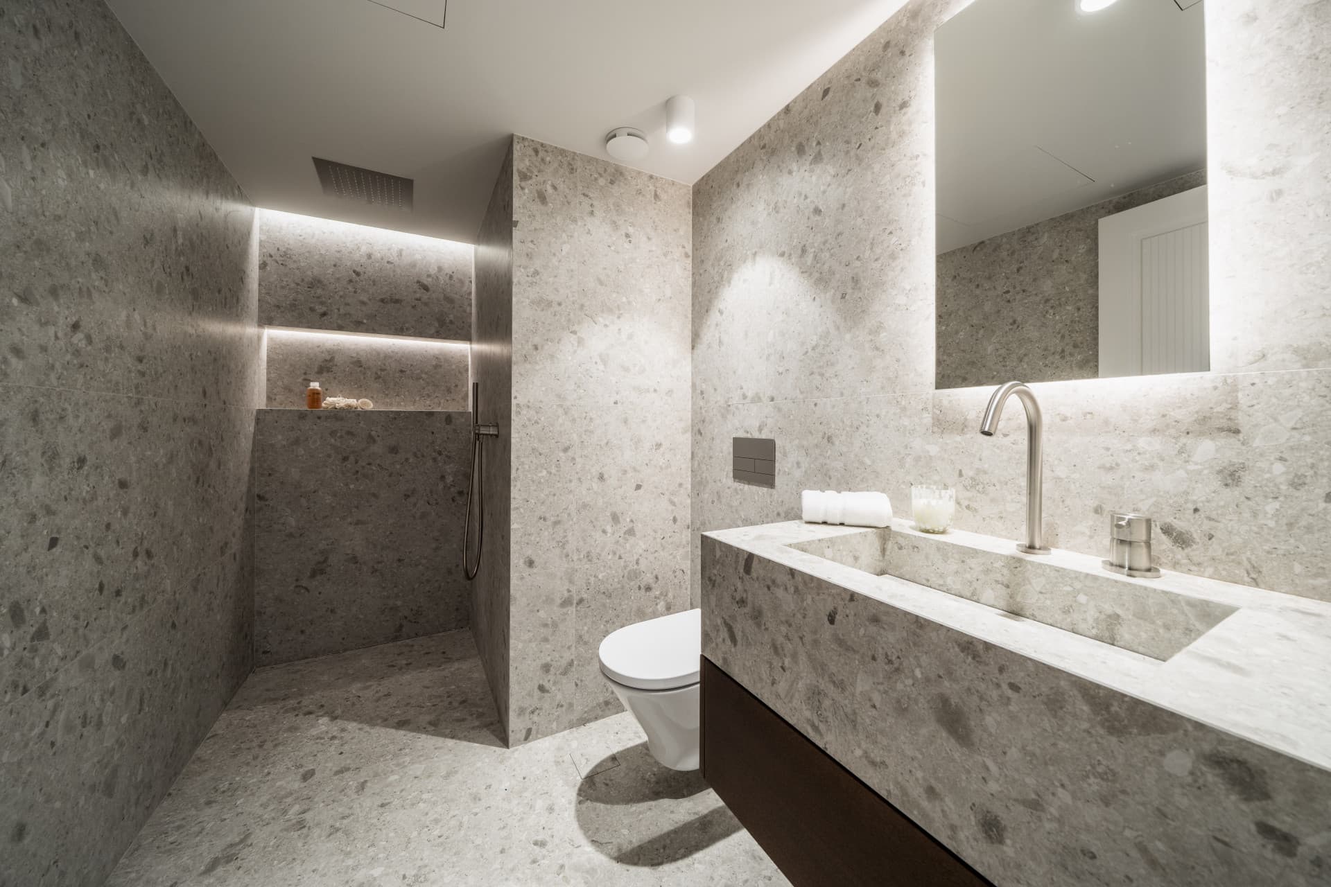 Nestled in the heart of Nueva Andalucía, Auriga 13 is a newly renovated villa offering a blend of comfort and style