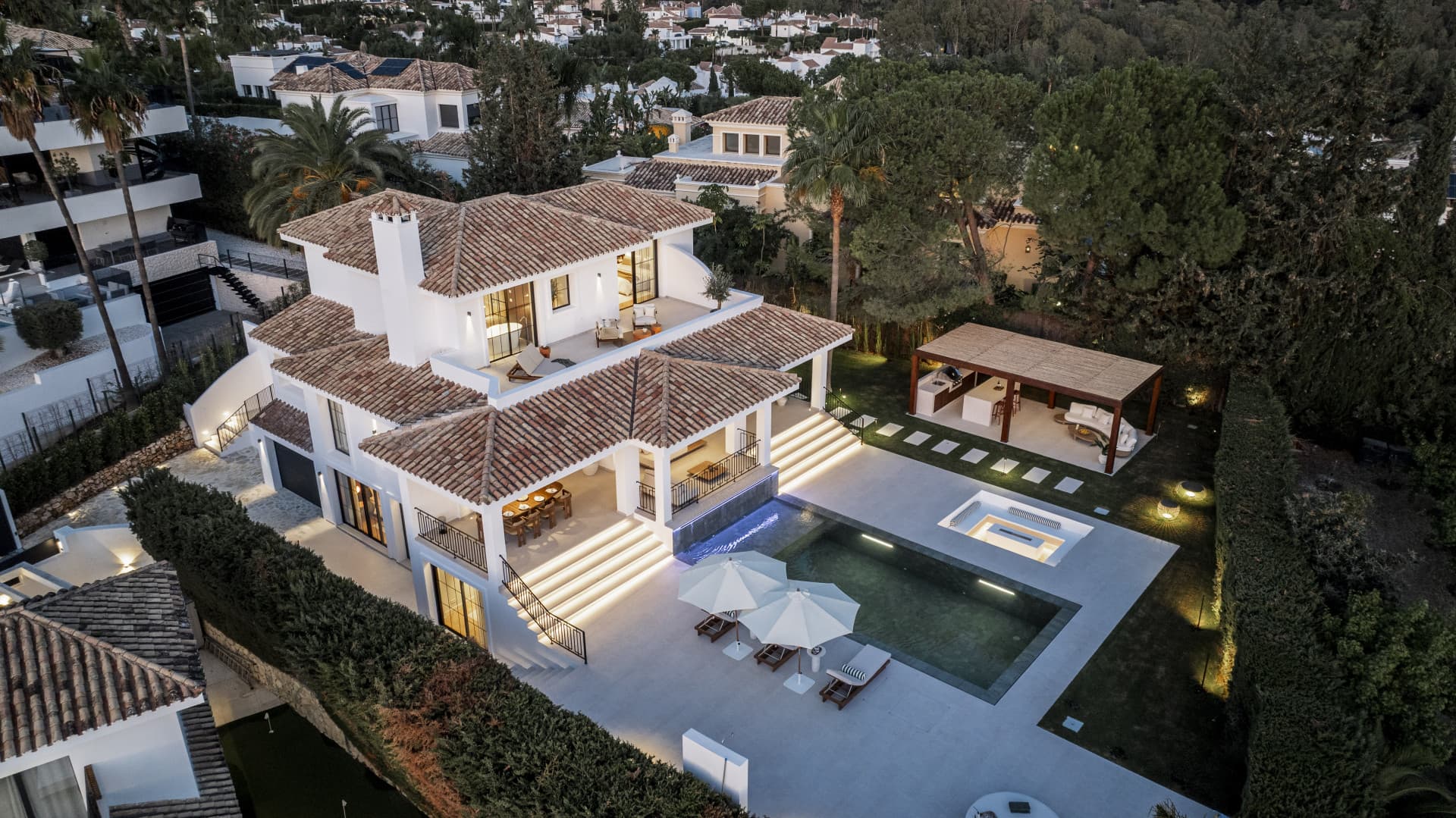 Nestled in the heart of Nueva Andalucía, Auriga 13 is a newly renovated villa offering a blend of comfort and style