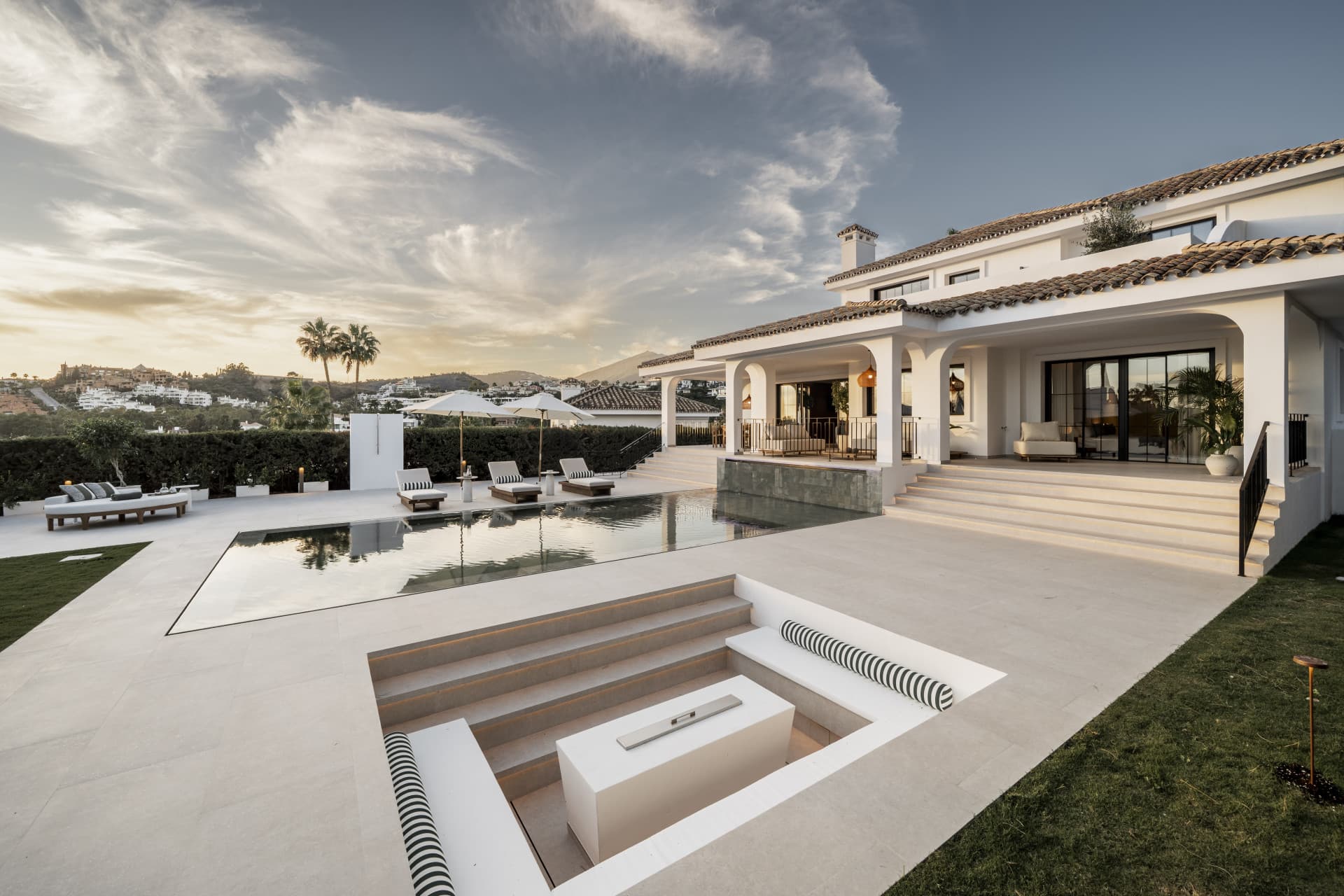 Nestled in the heart of Nueva Andalucía, Auriga 13 is a newly renovated villa offering a blend of comfort and style