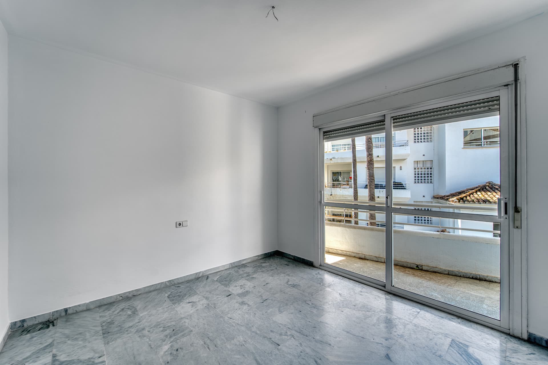 DUPLEX PENTHOUSE IN GUADALMINA BAJA – 290 SQM | 5 ENSUITES | 3 PARKING | RARE OPPORTUNITY