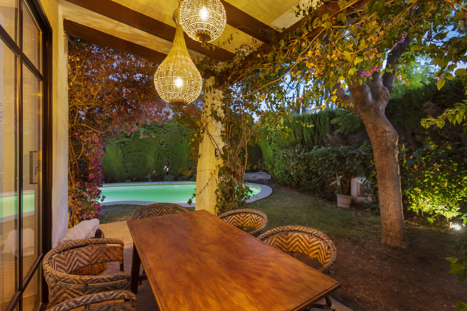 Modern Andalusian family villa in excellent location